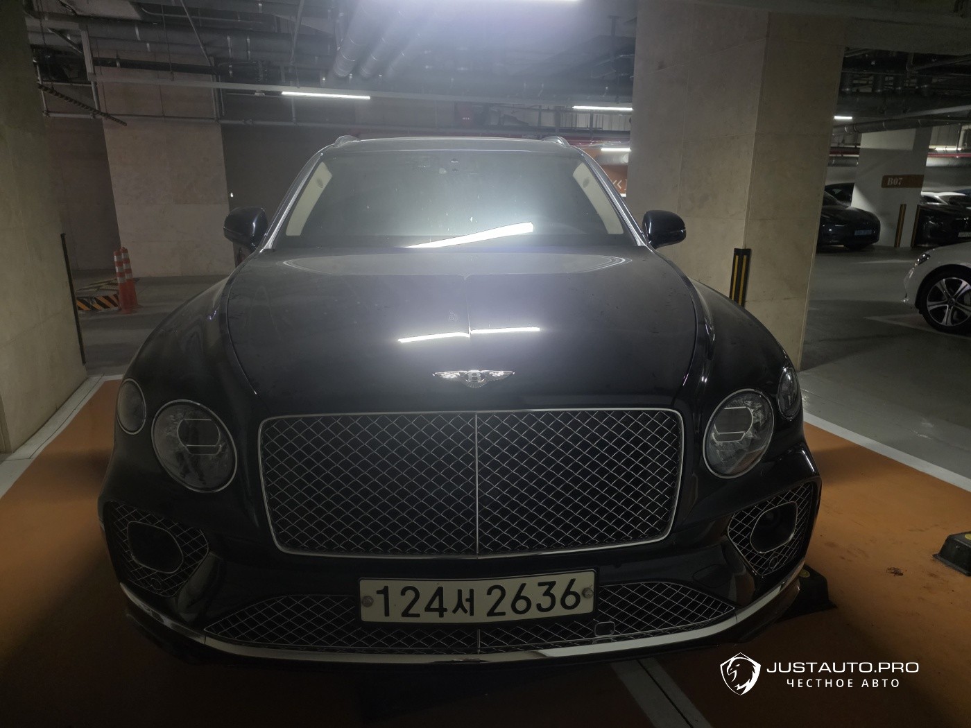 Автомобиль Bentley Bentayga