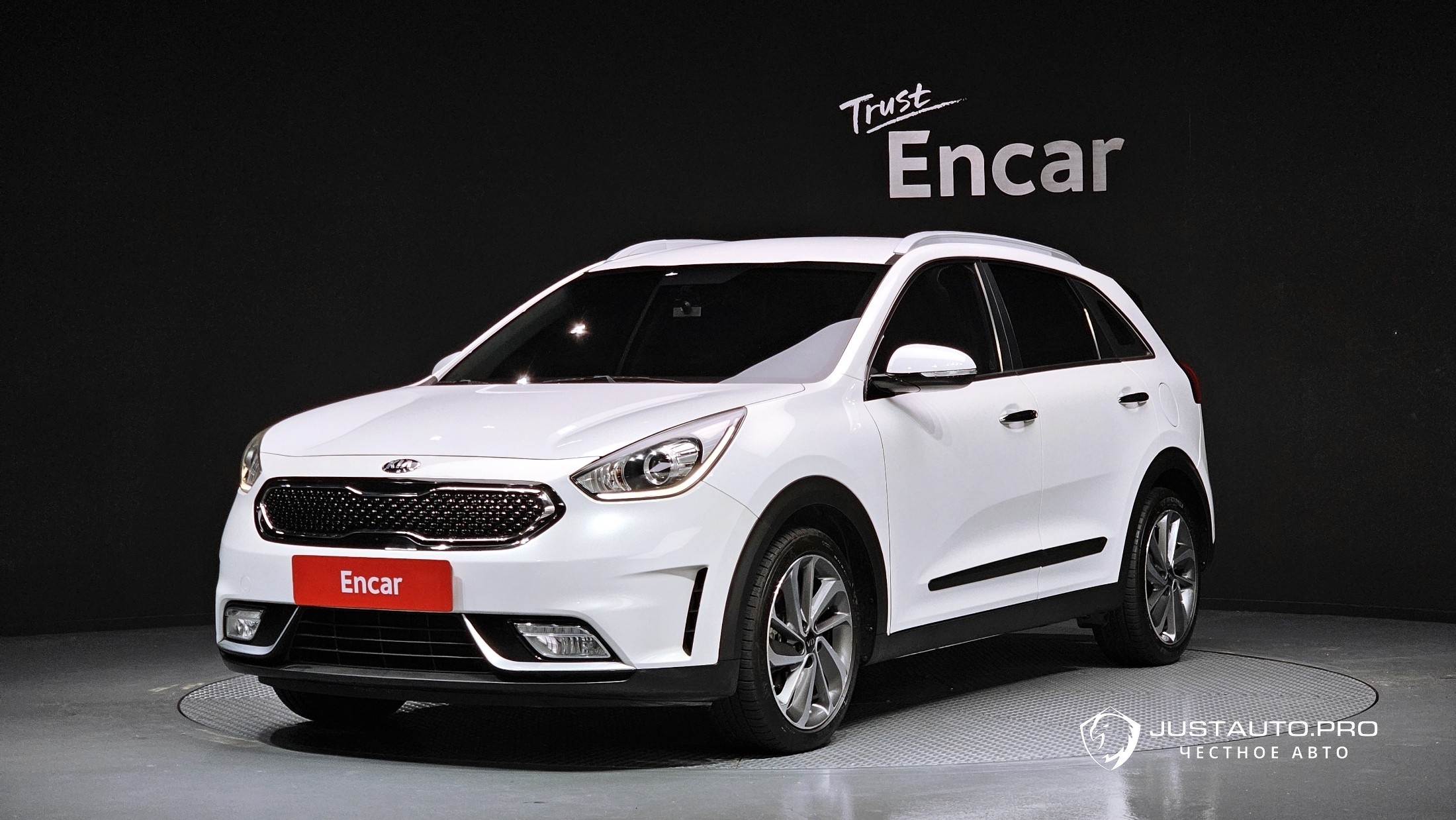 Автомобиль Kia Niro
