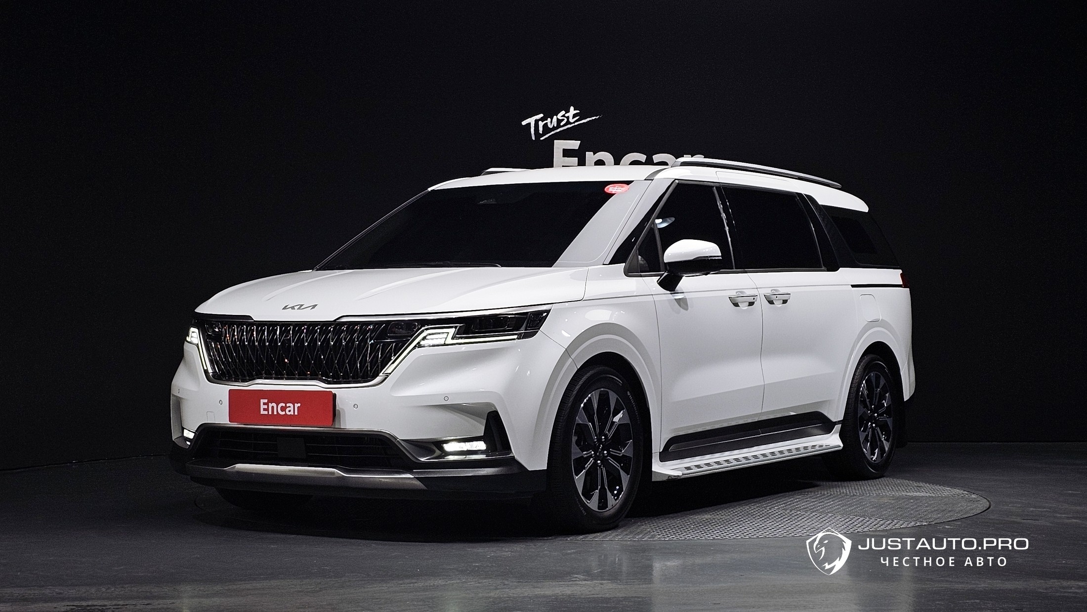 Автомобиль Kia Canival