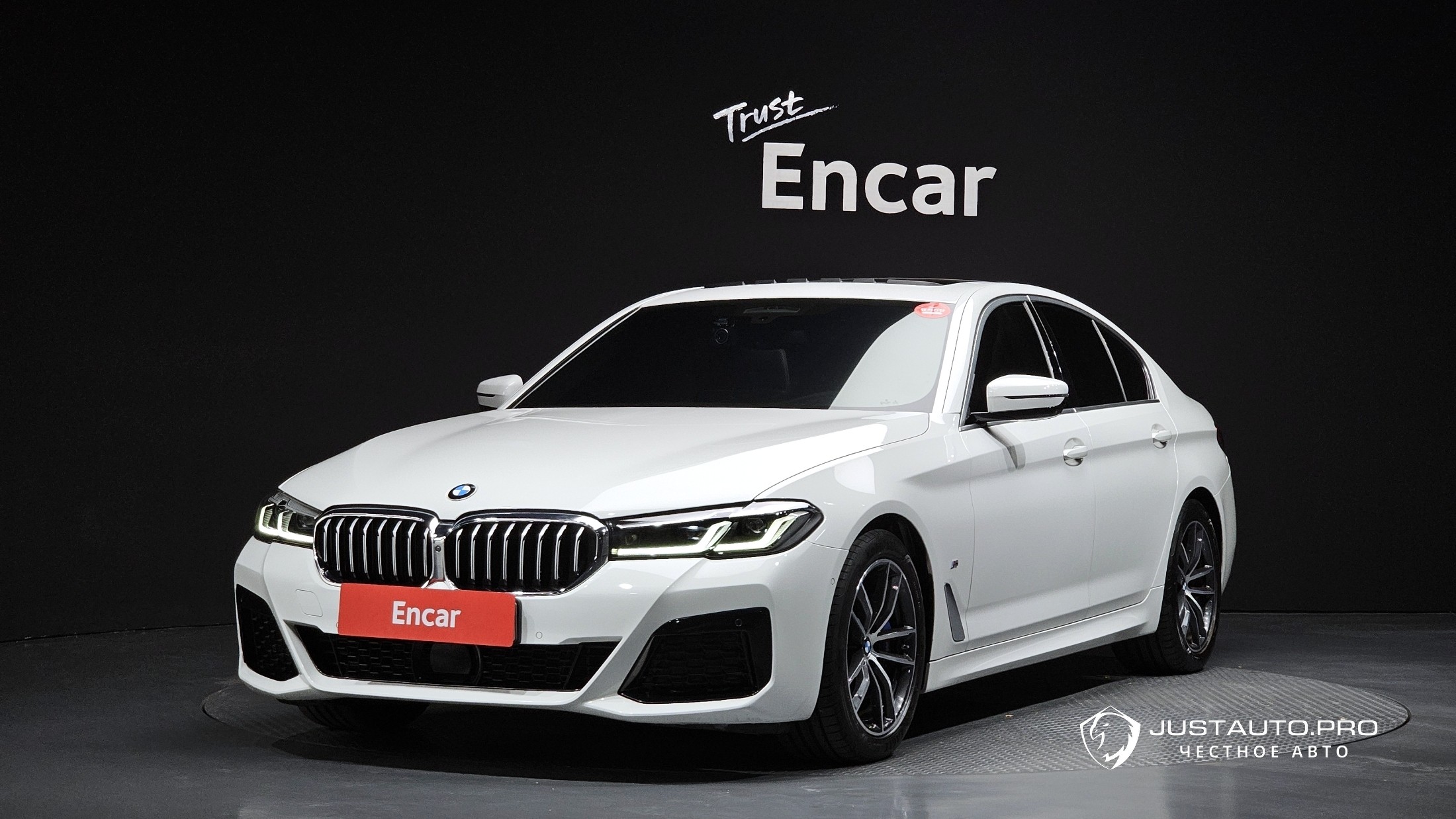Автомобиль BMW 5-Series