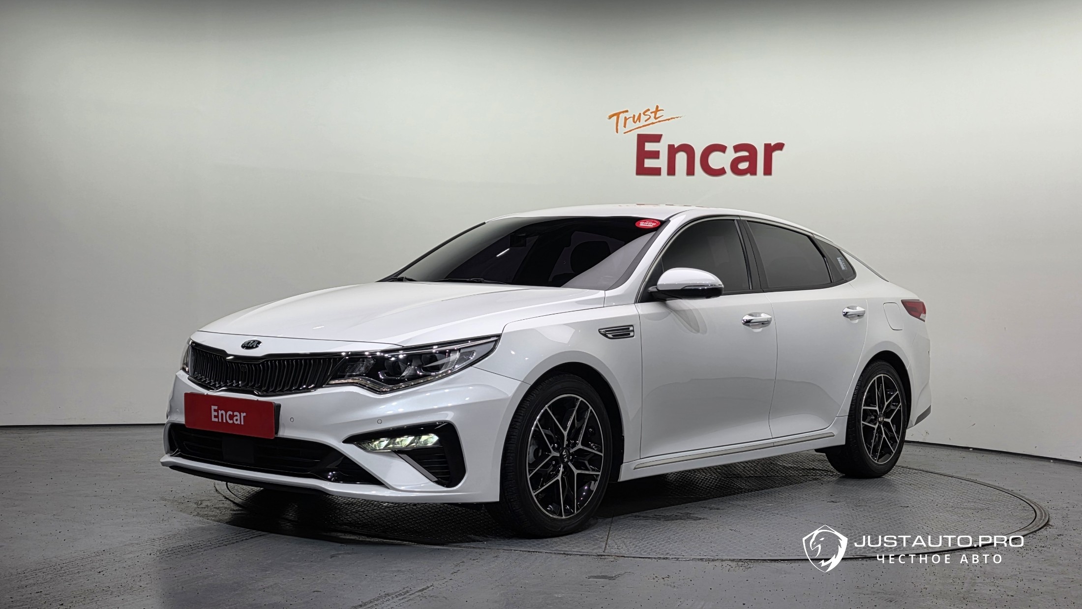 Автомобиль Kia K5