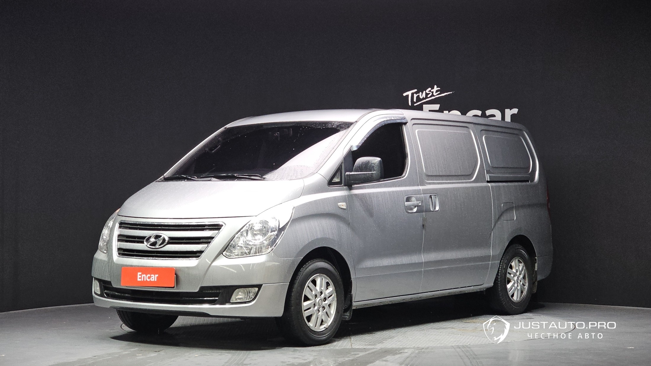 Автомобиль Hyundai Starex