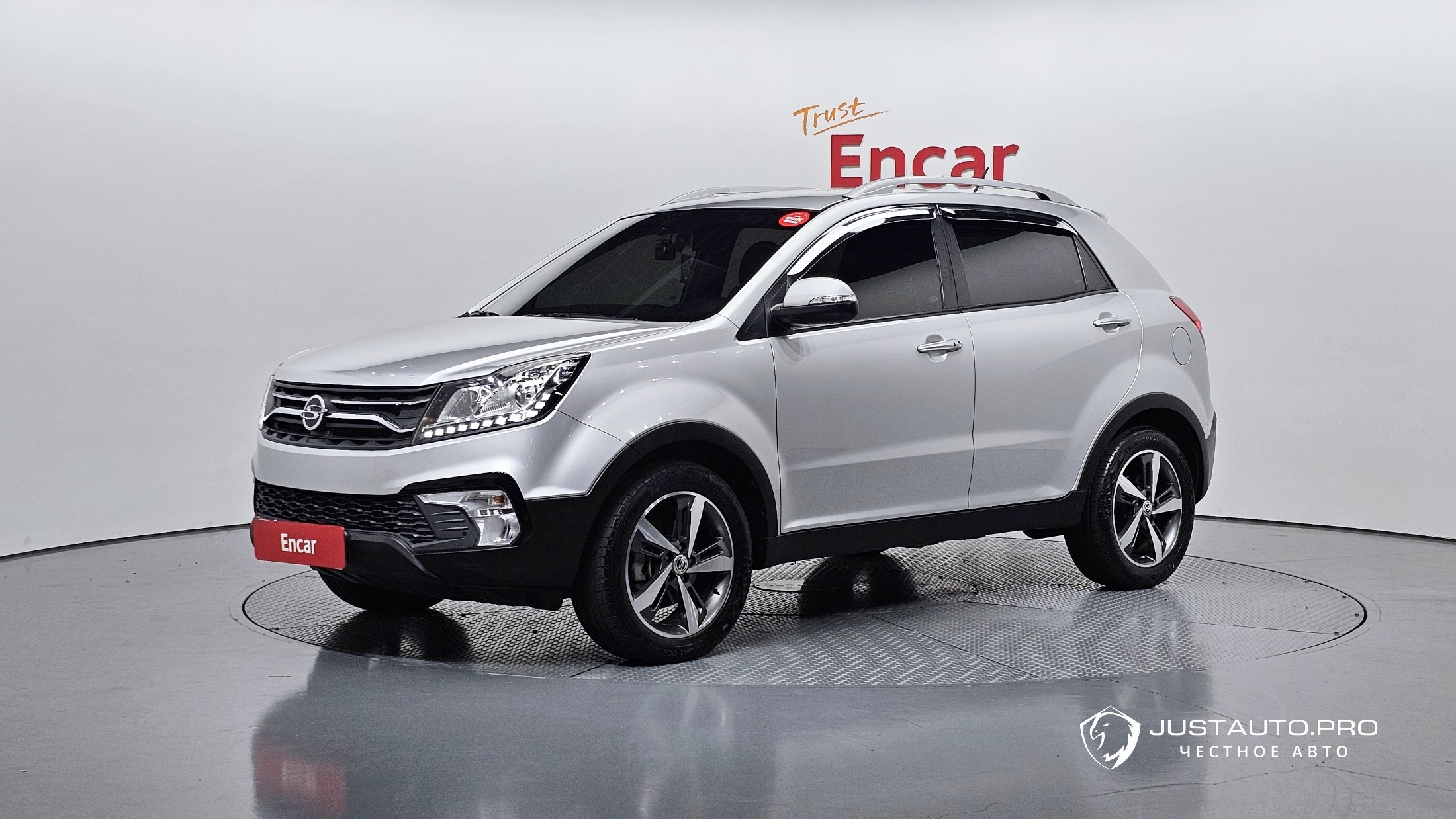 Автомобиль KG_Mobility_Ssangyong KORANDO
