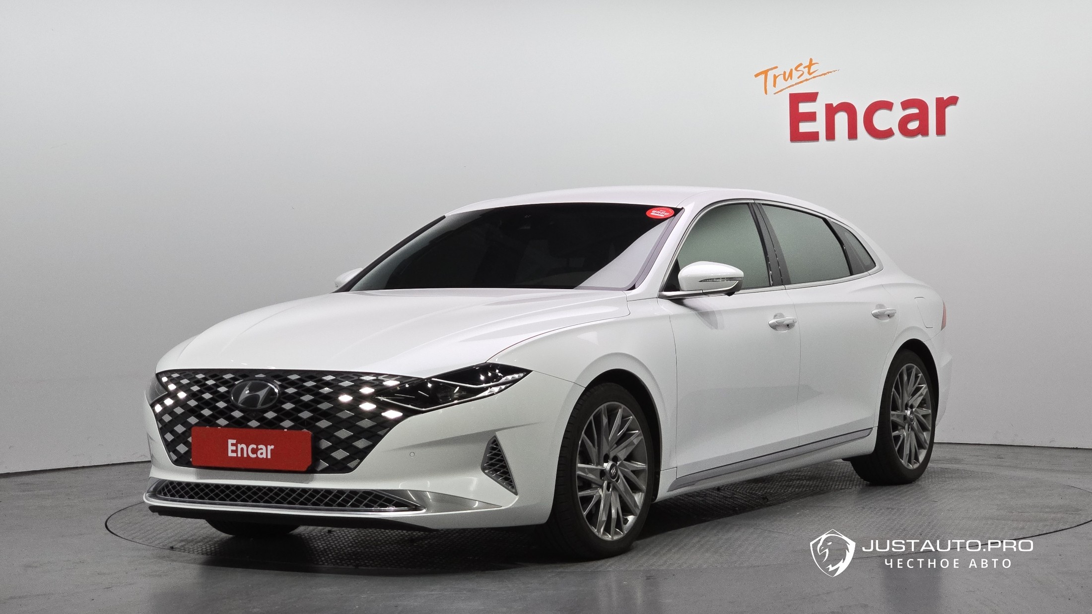 Автомобиль Hyundai Grandeur