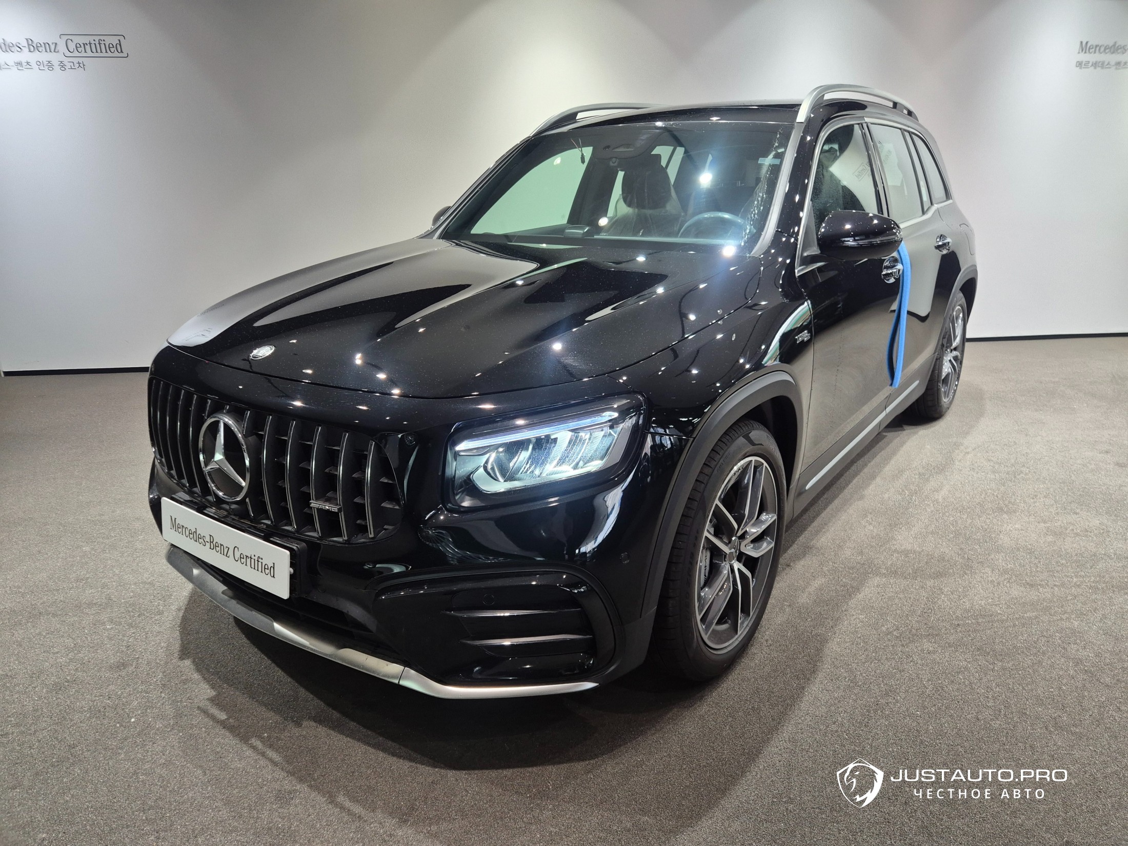 Автомобиль Mercedes-Benz GLB-Class