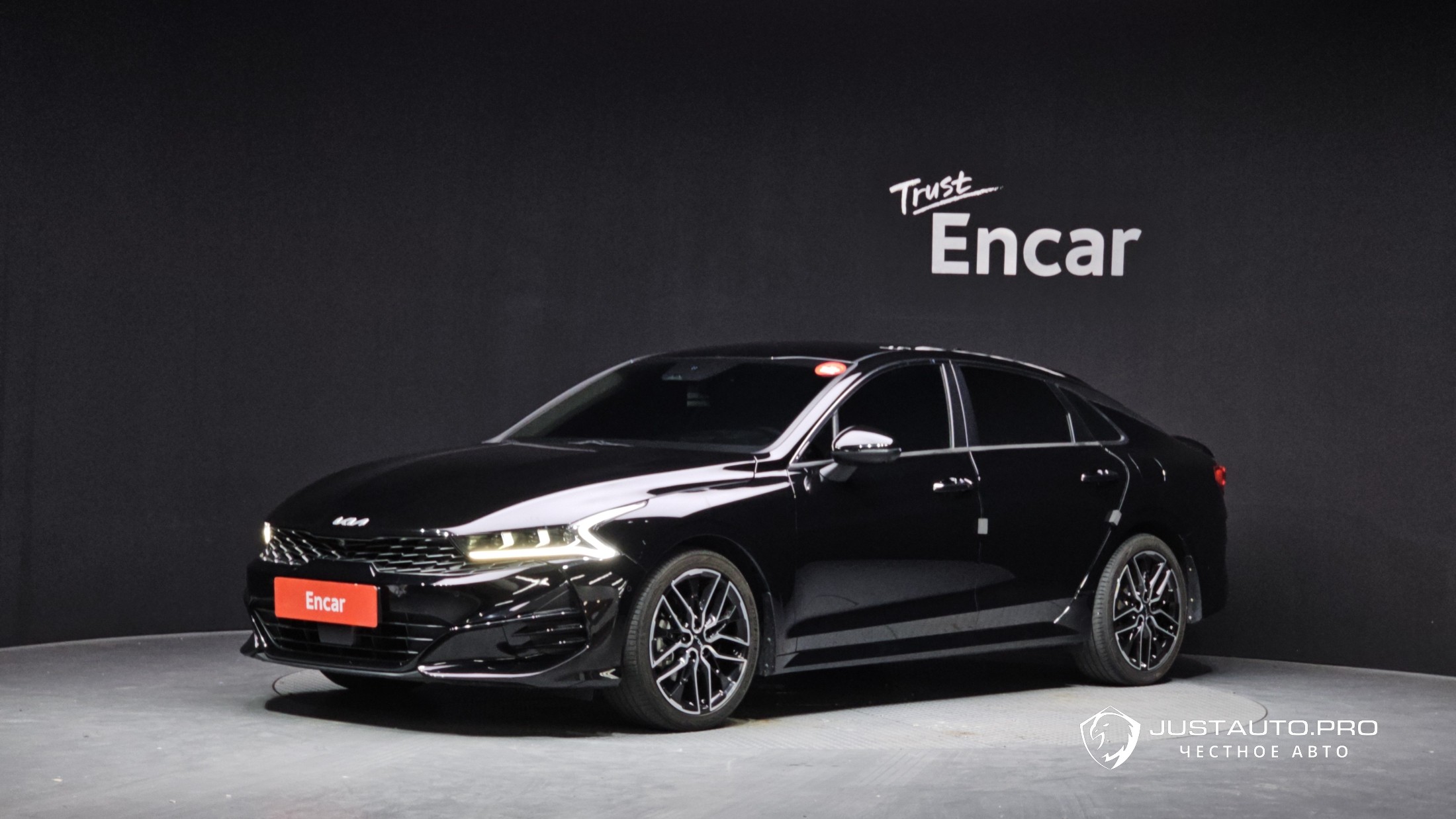 Автомобиль Kia K5