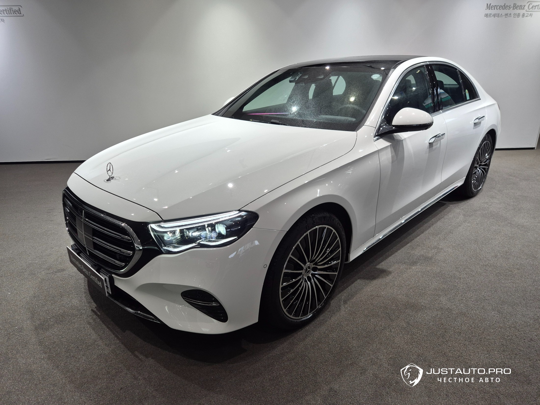 Автомобиль Mercedes-Benz E-Class