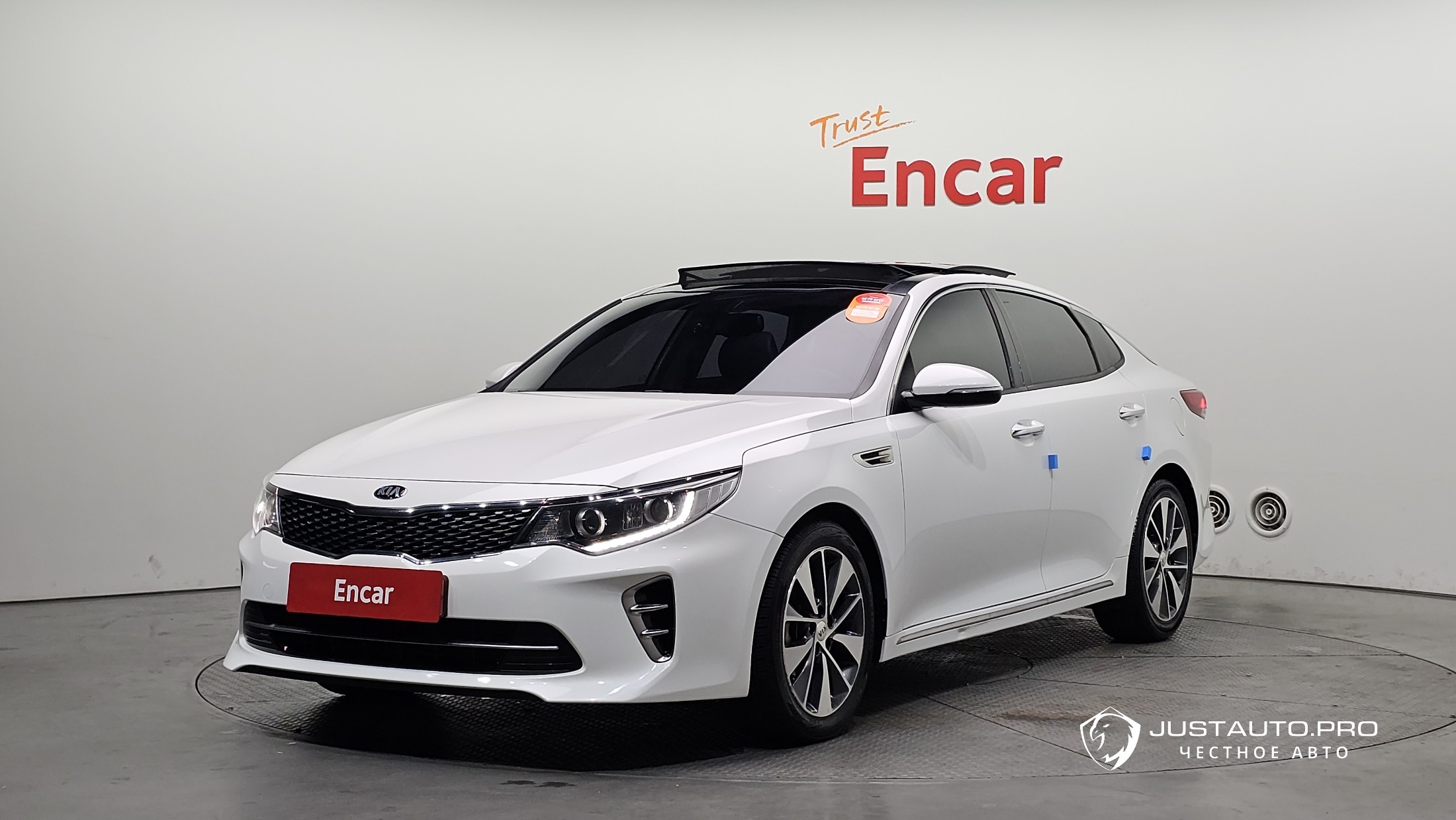 Автомобиль Kia K5