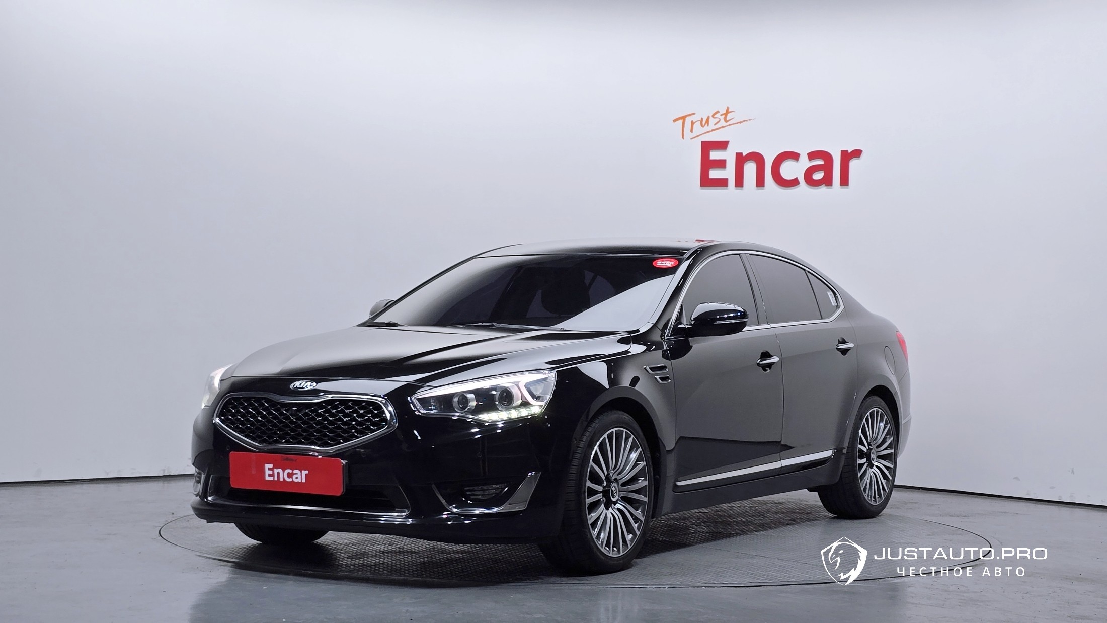 Автомобиль Kia K7