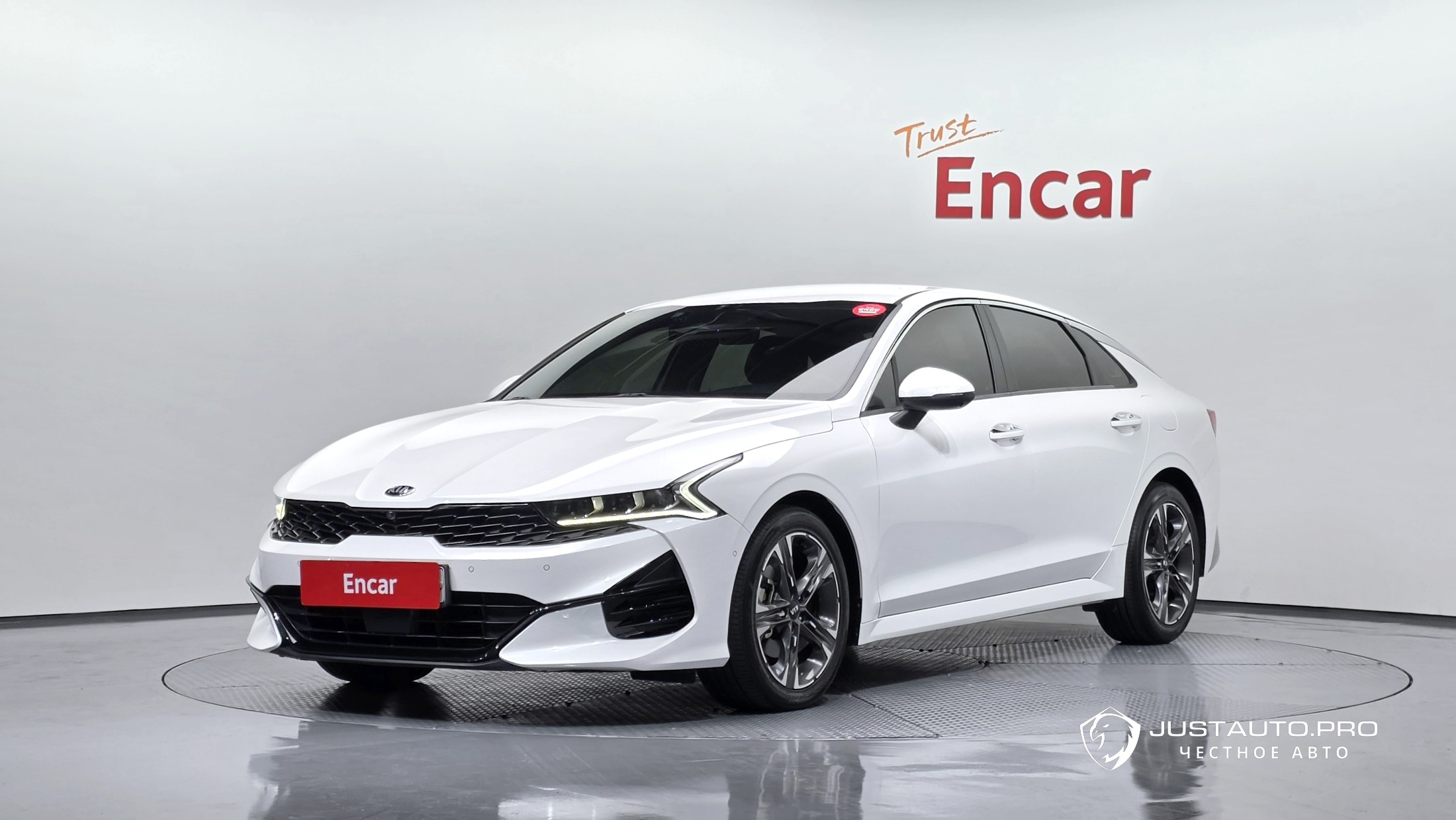 Автомобиль Kia K5