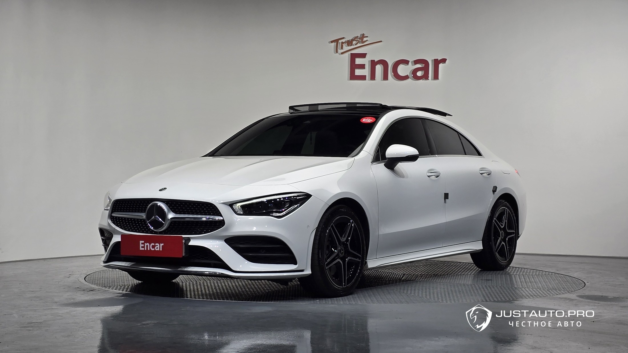 Автомобиль Mercedes-Benz CLA-Class