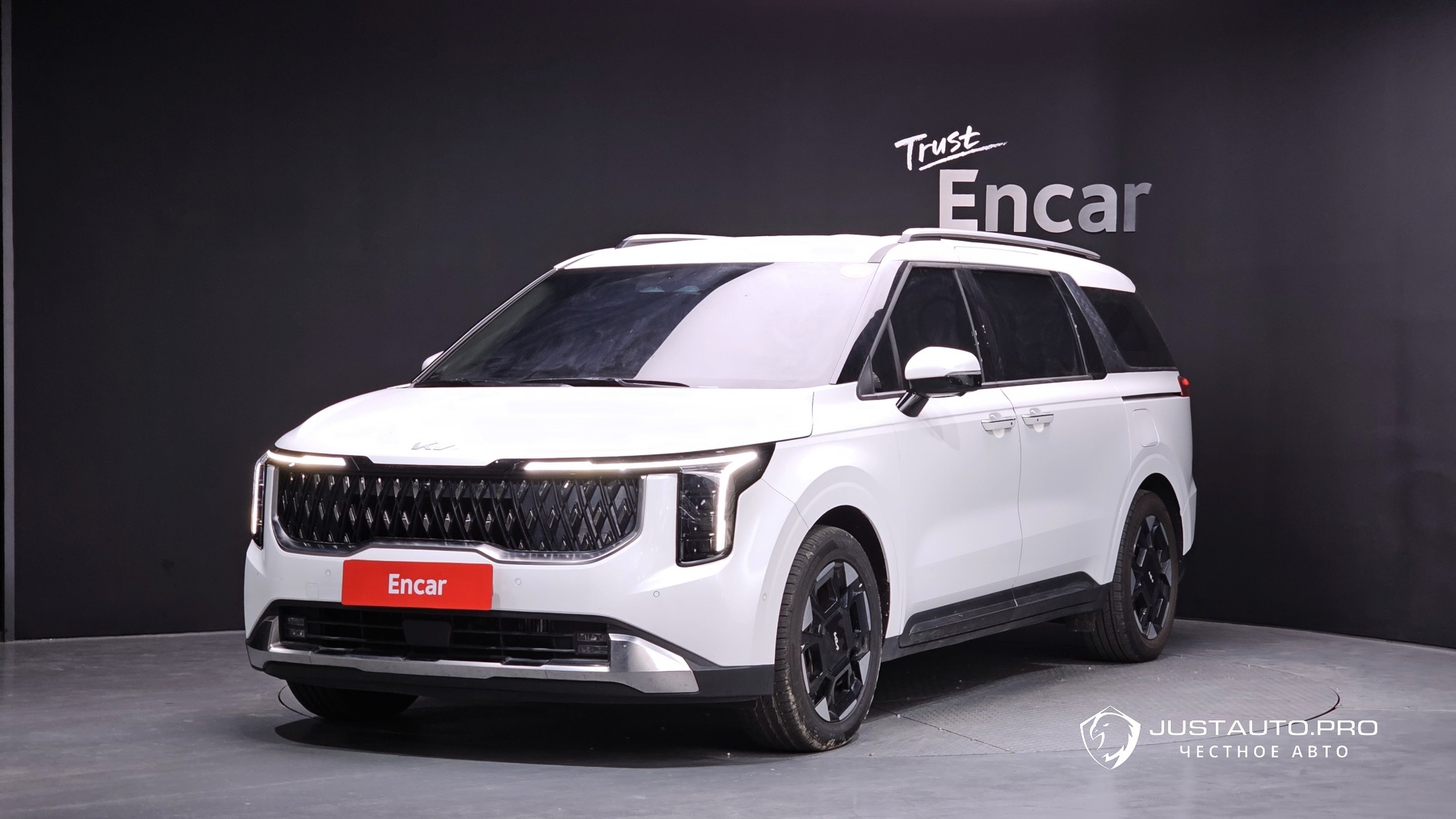 Автомобиль Kia Canival