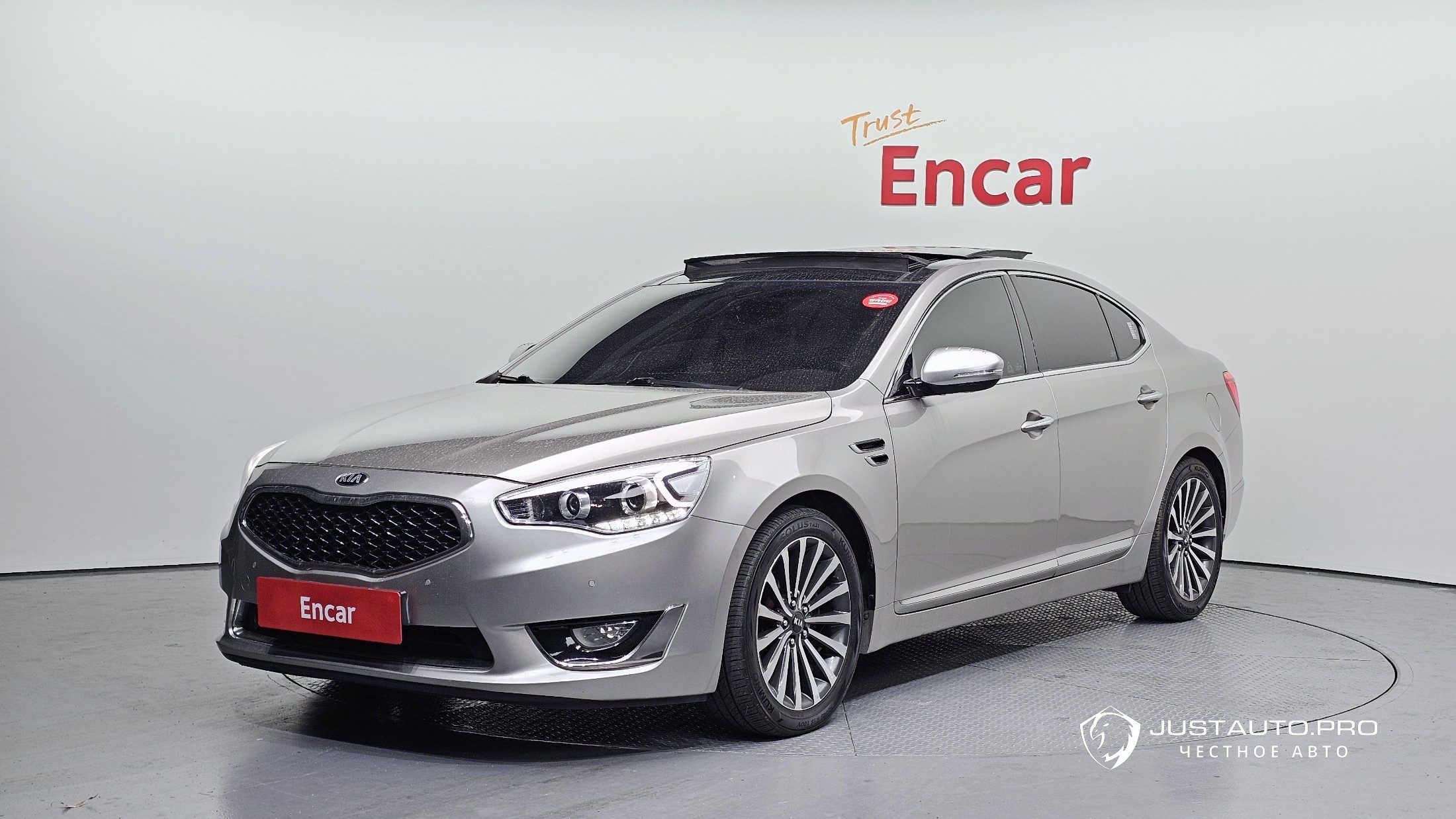 Автомобиль Kia K7