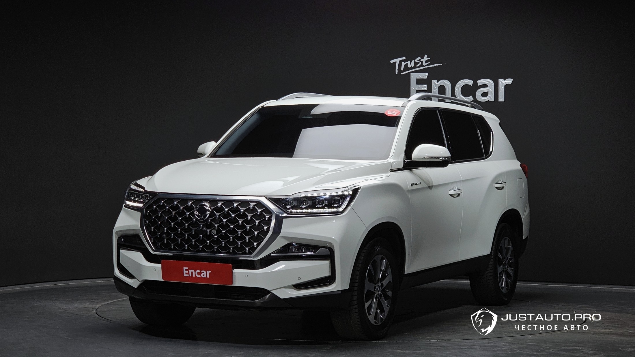 Автомобиль KG_Mobility_Ssangyong Rexton