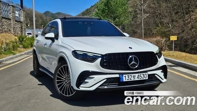 Автомобиль Mercedes-Benz GLC-Class
