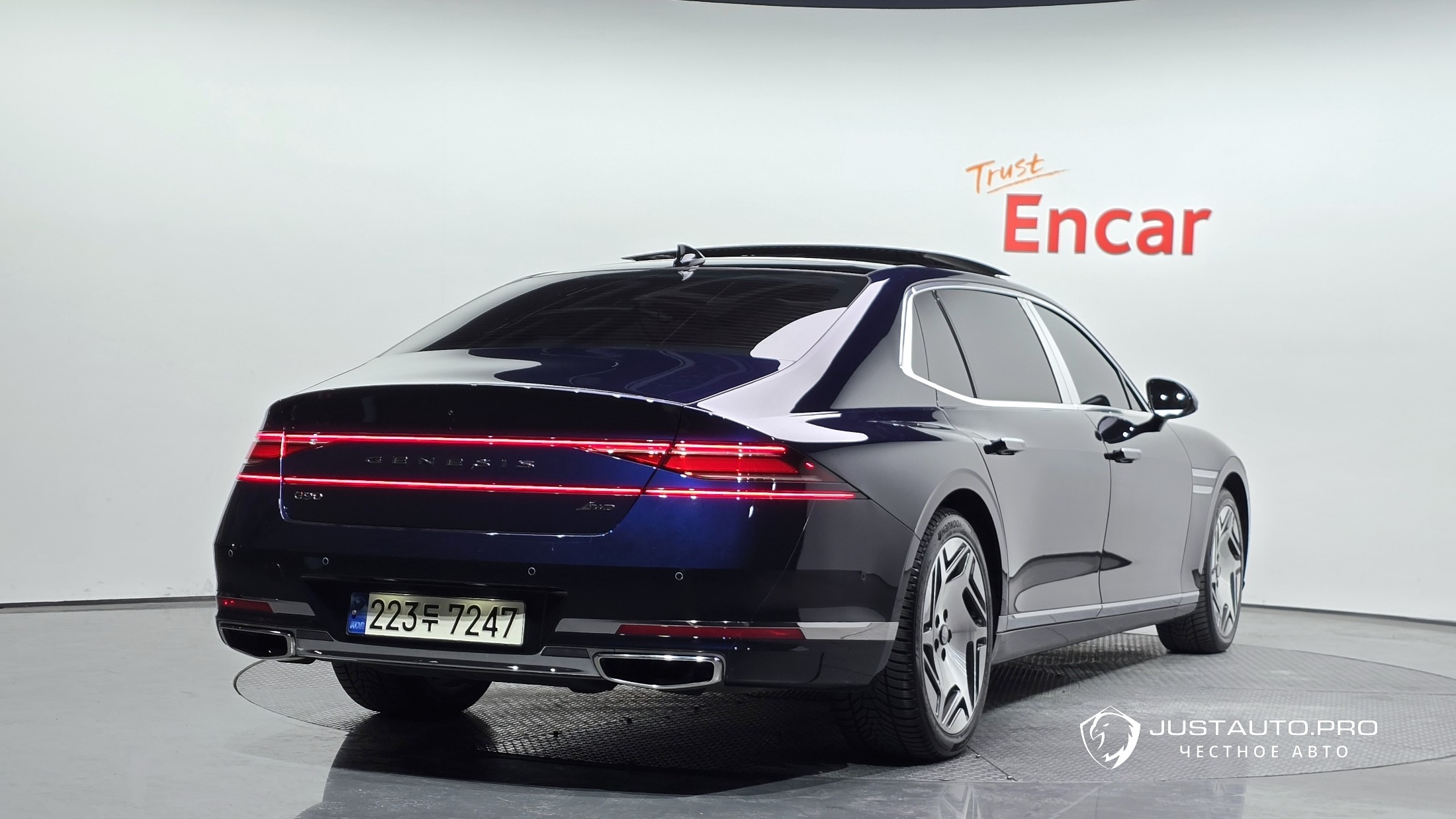 Автомобиль Genesis G90