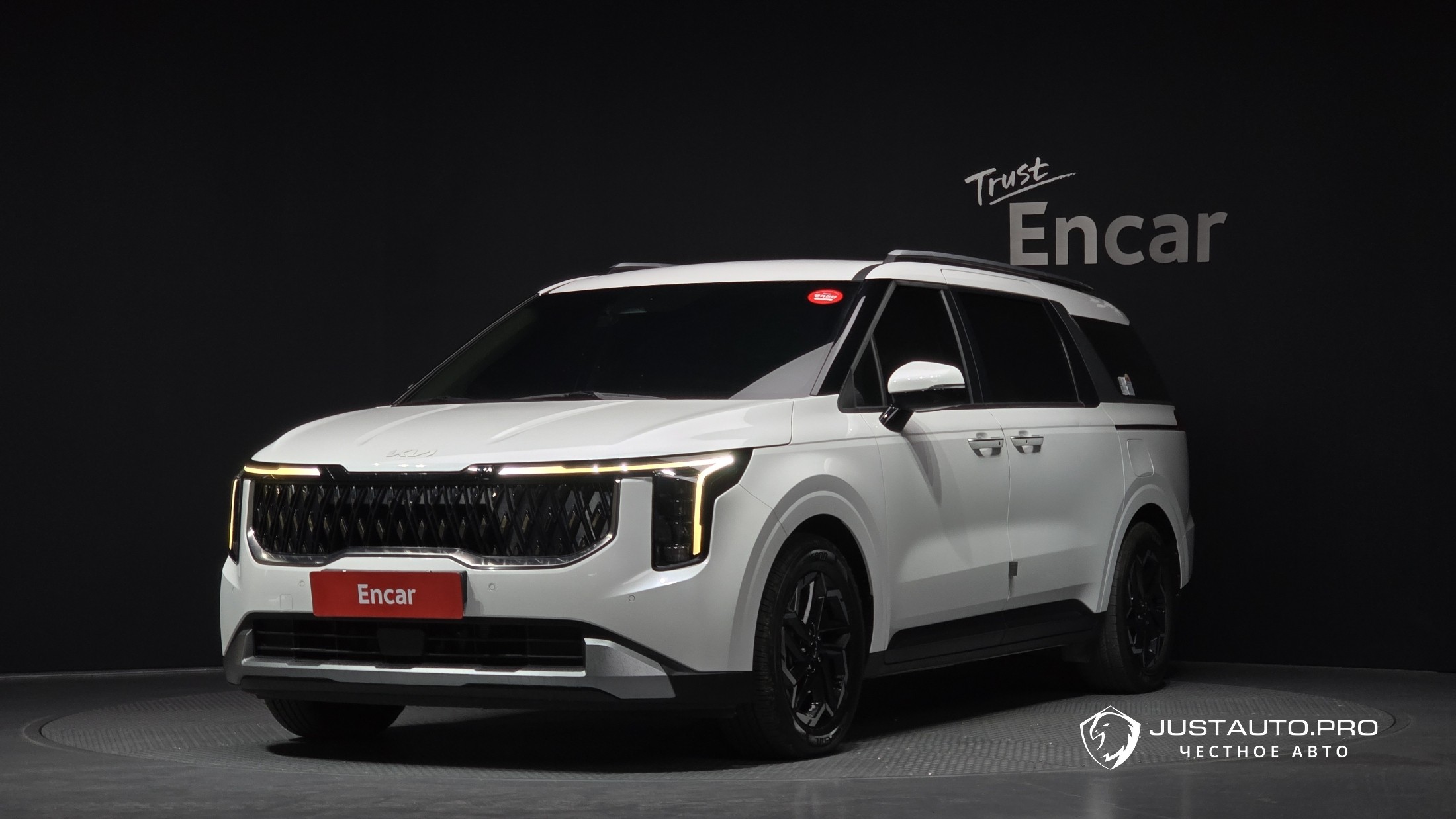 Автомобиль Kia Canival