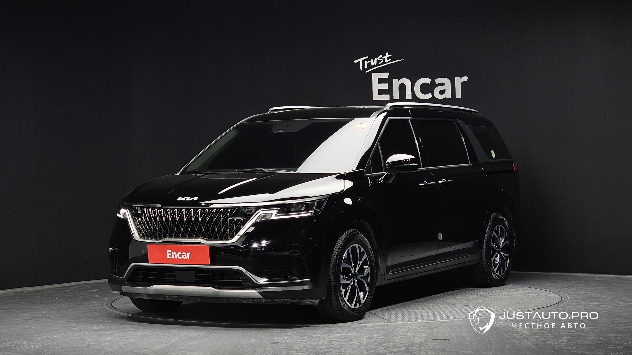 Автомобиль Kia Canival