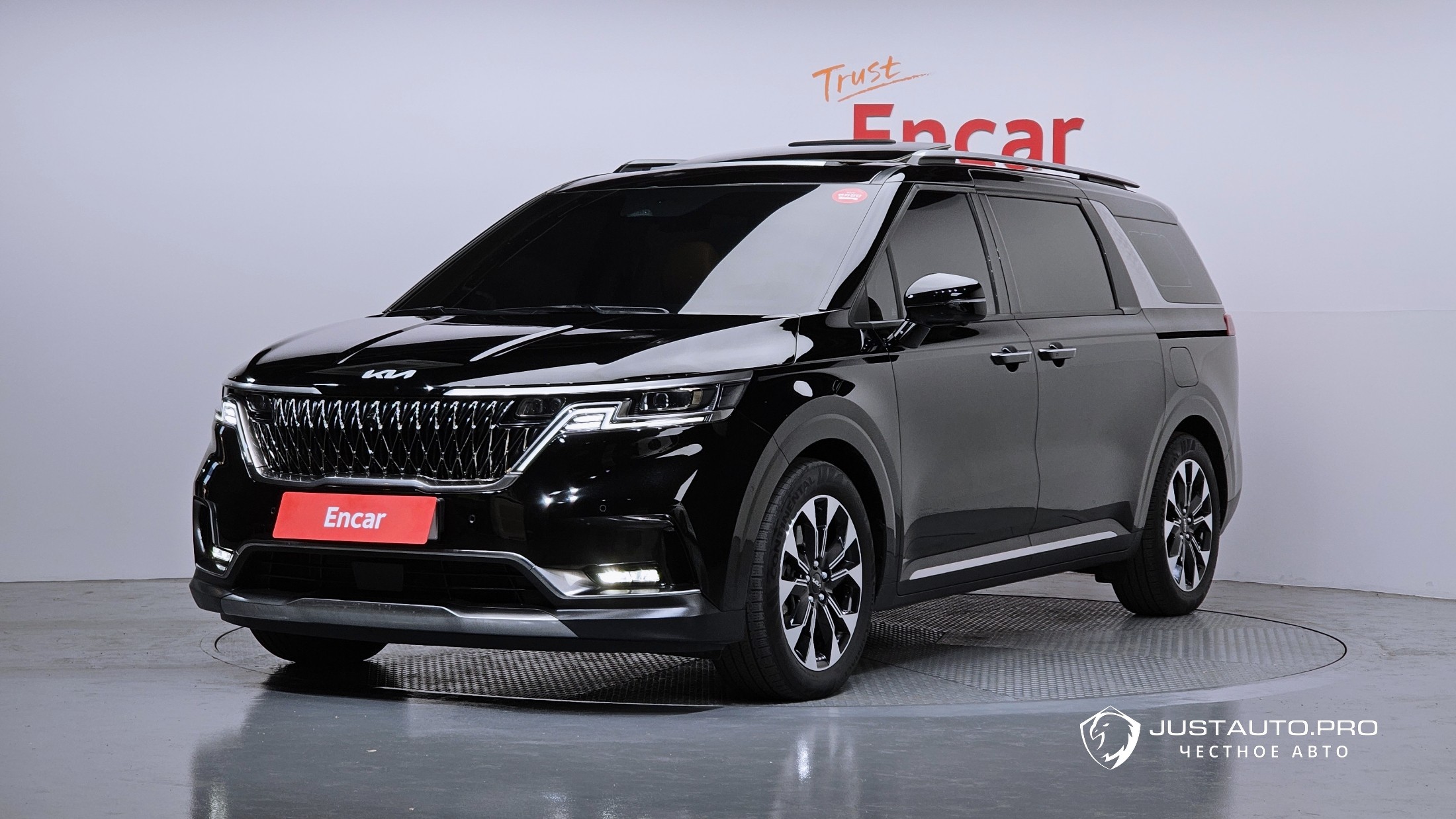 Автомобиль Kia Canival