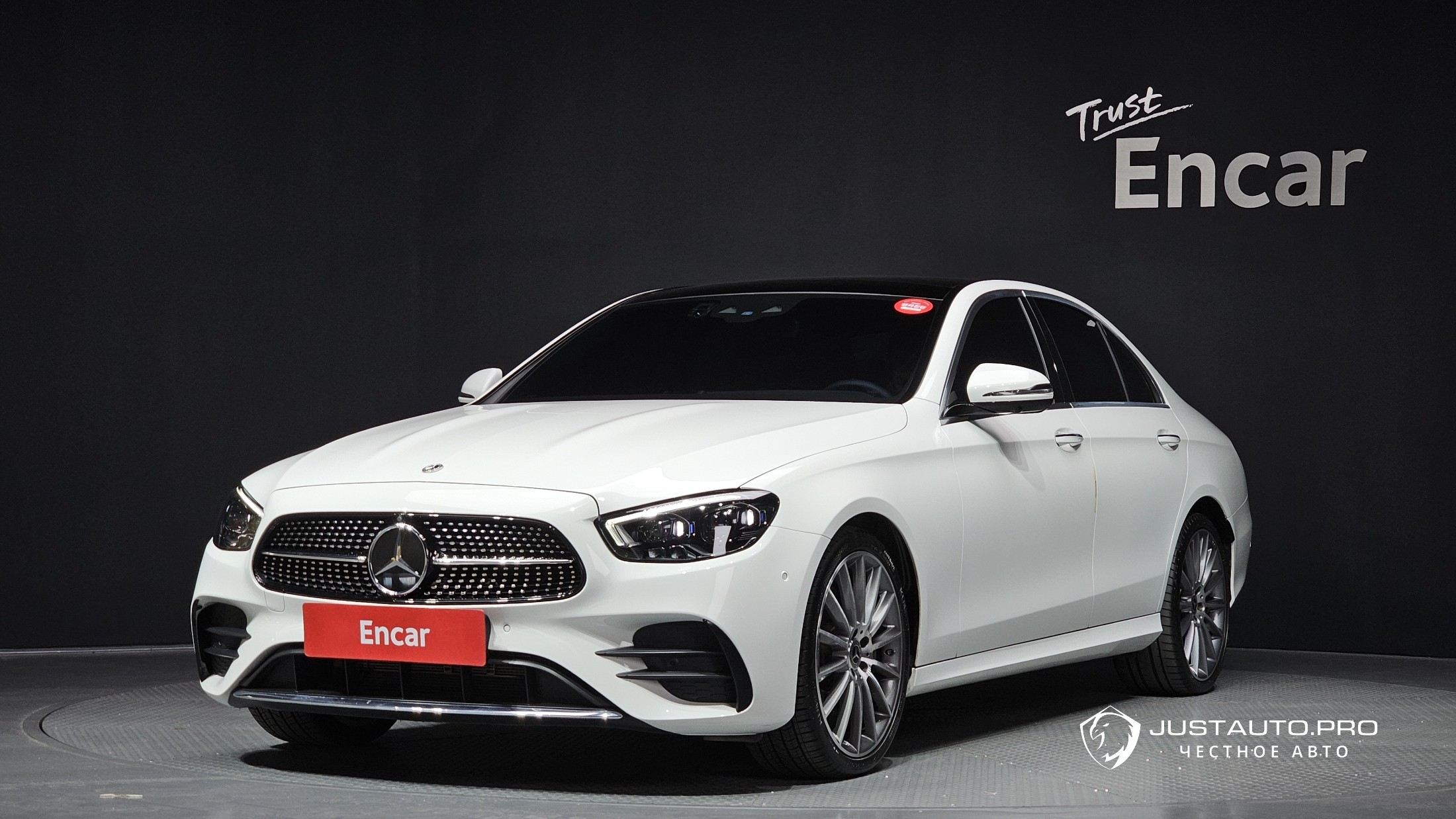 Автомобиль Mercedes-Benz E-Class