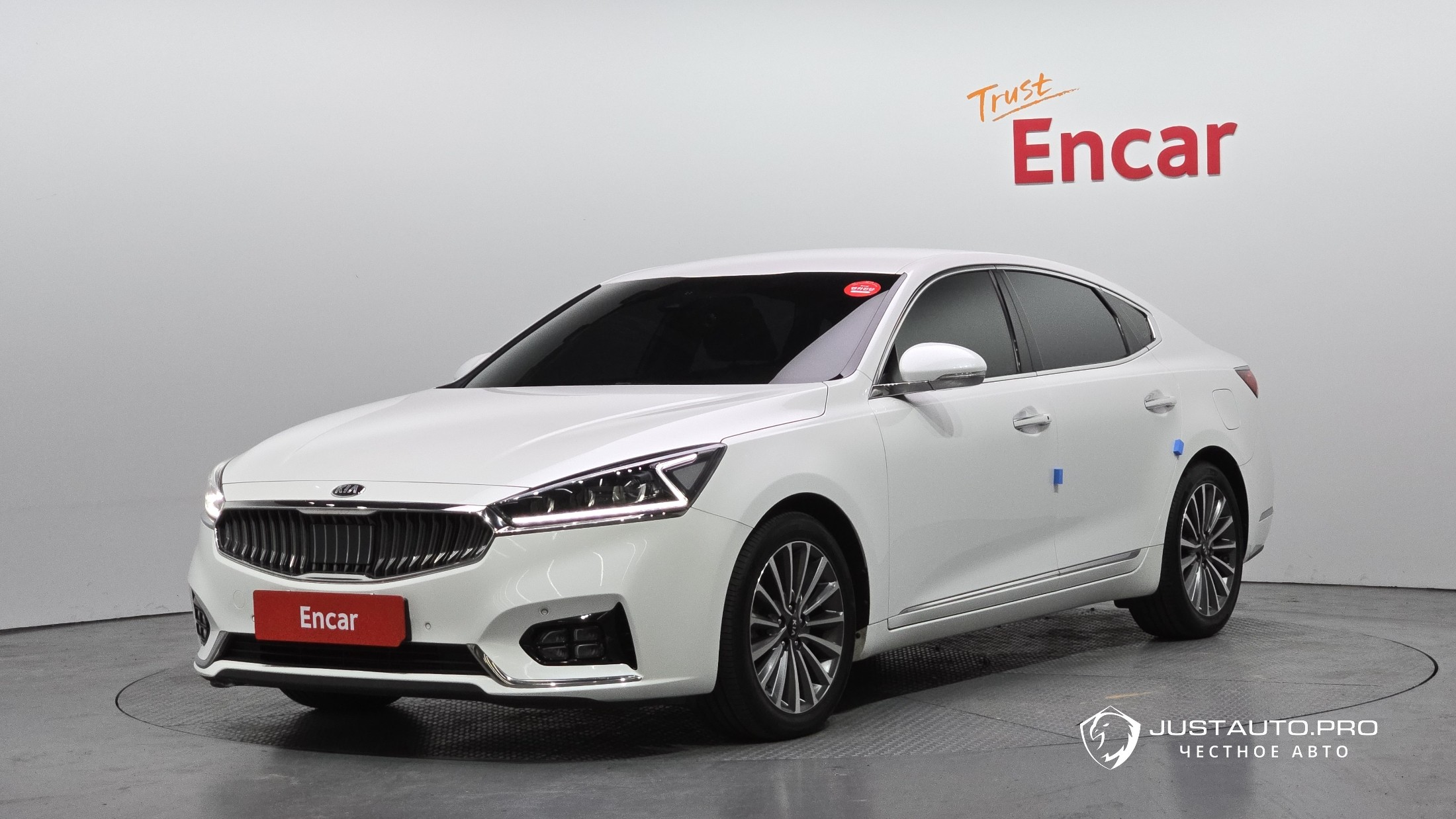 Автомобиль Kia K7