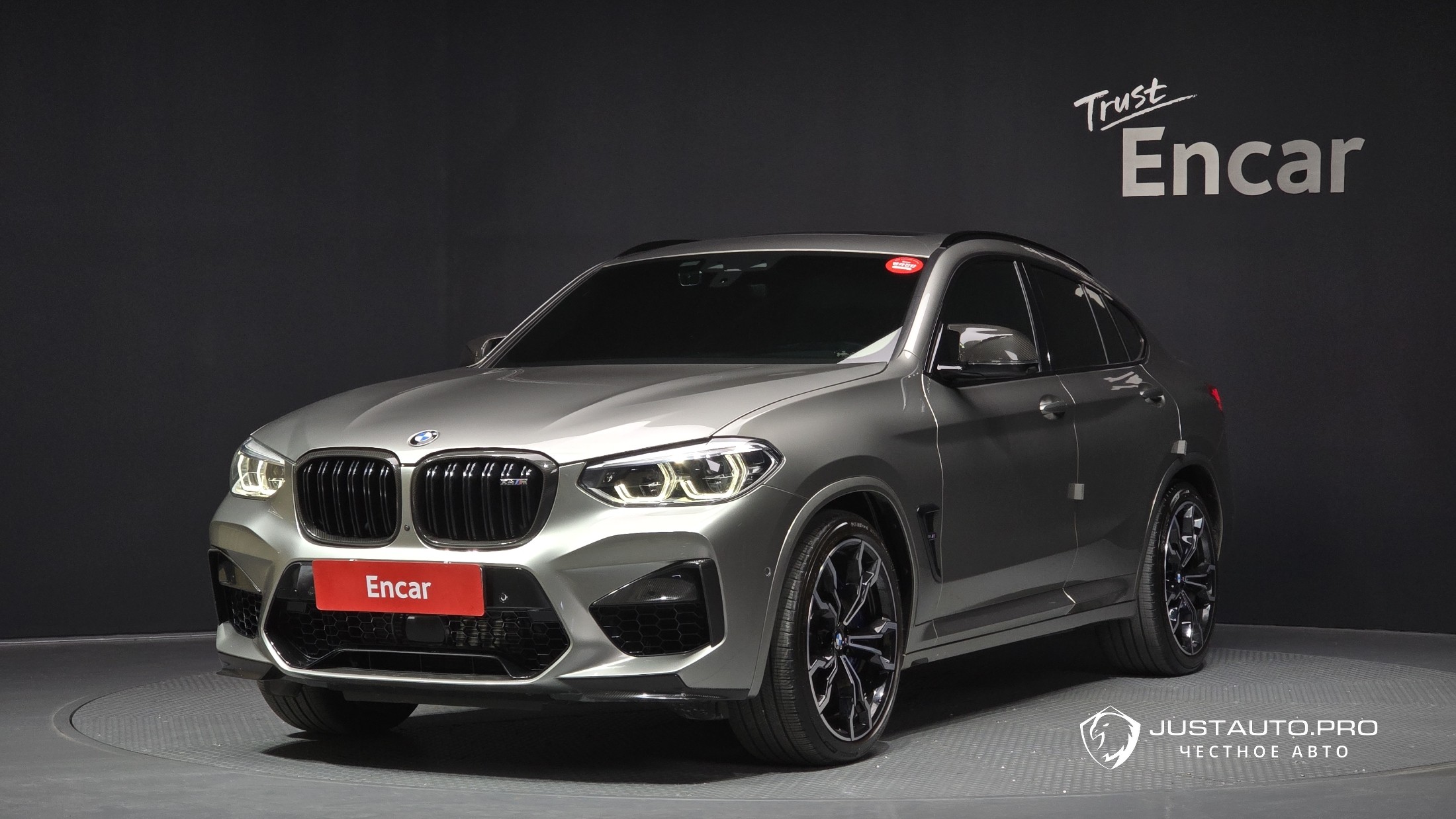 Автомобиль BMW X4M