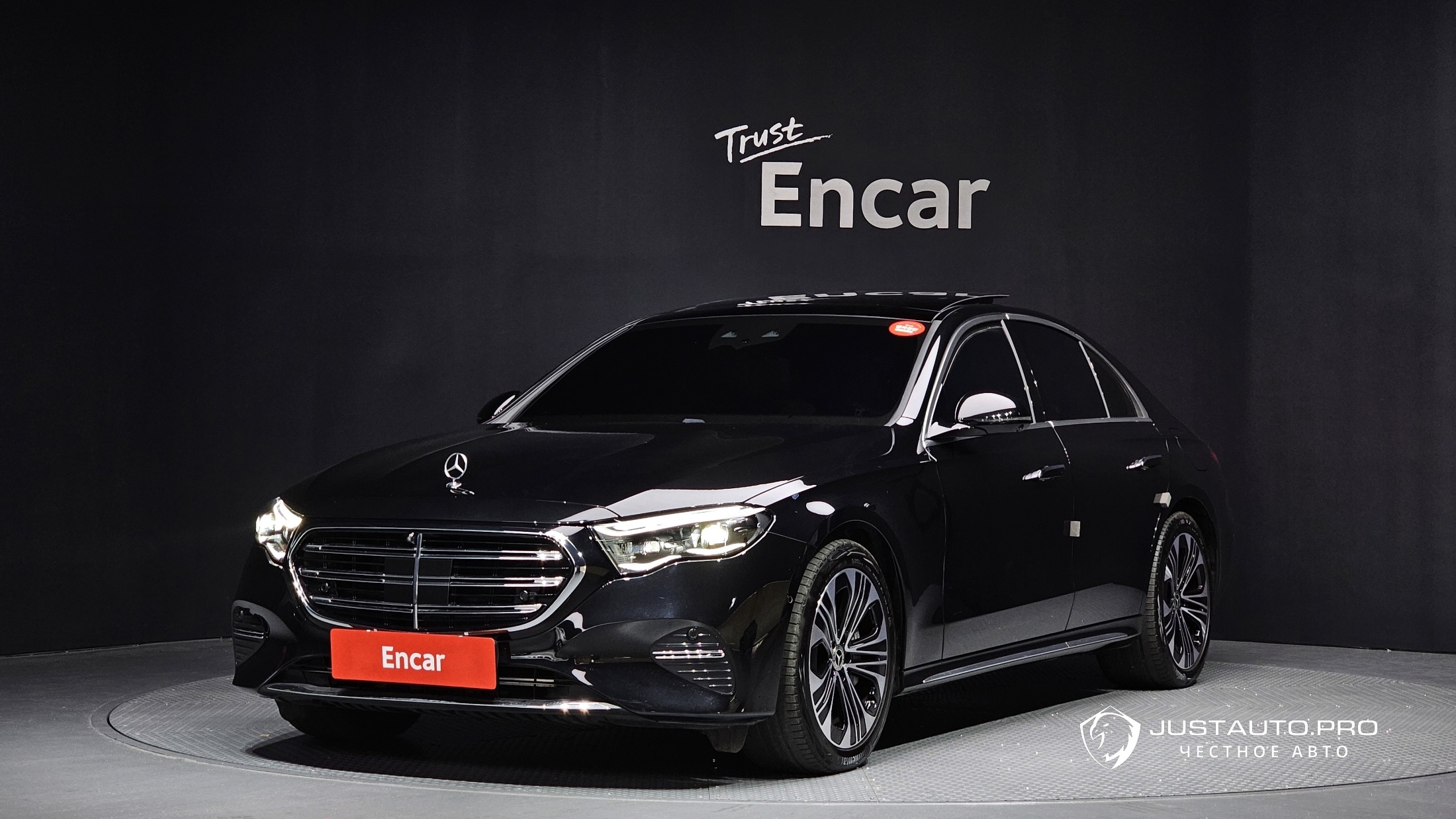 Автомобиль Mercedes-Benz E-Class
