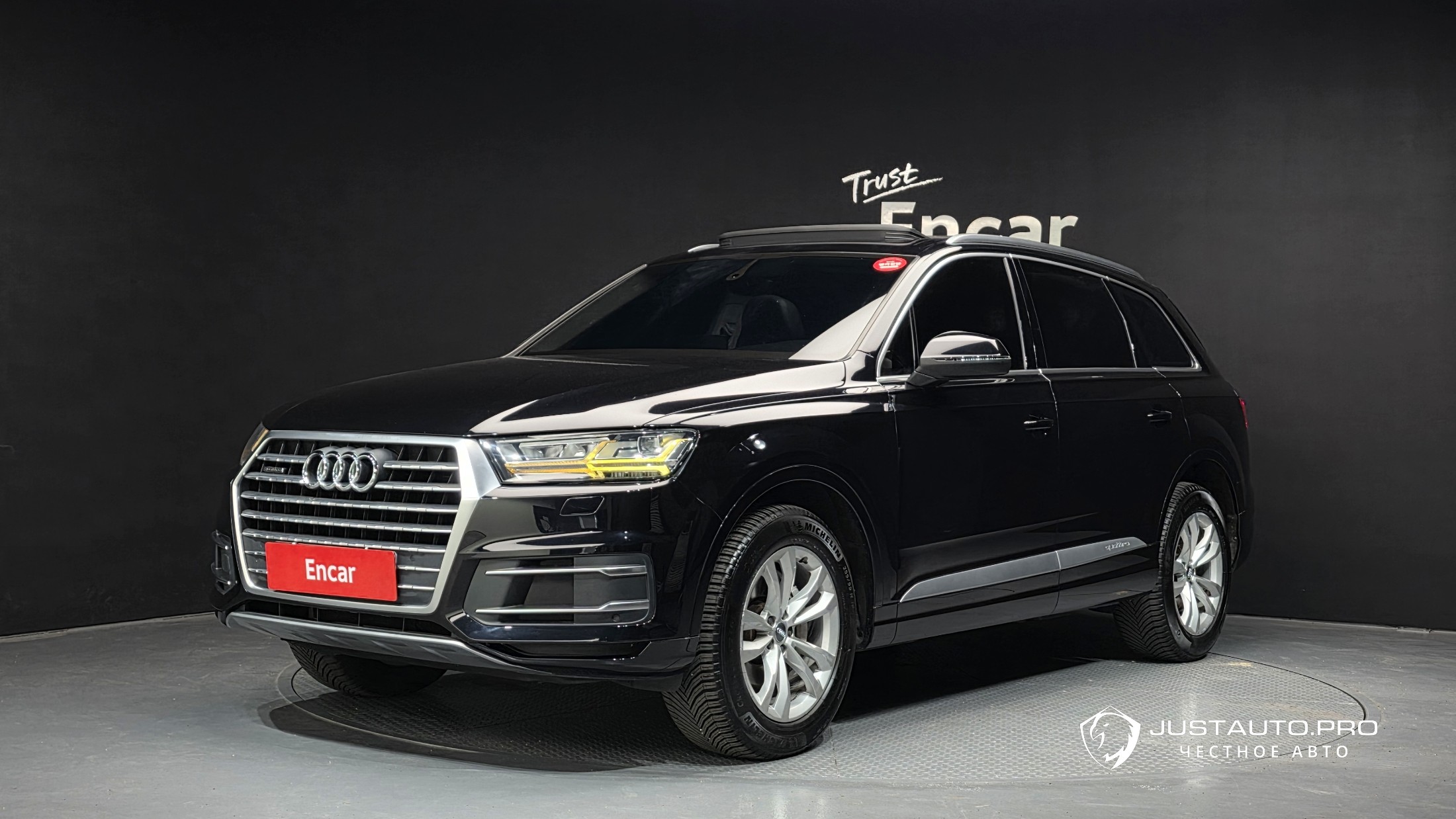 Автомобиль Audi Q7