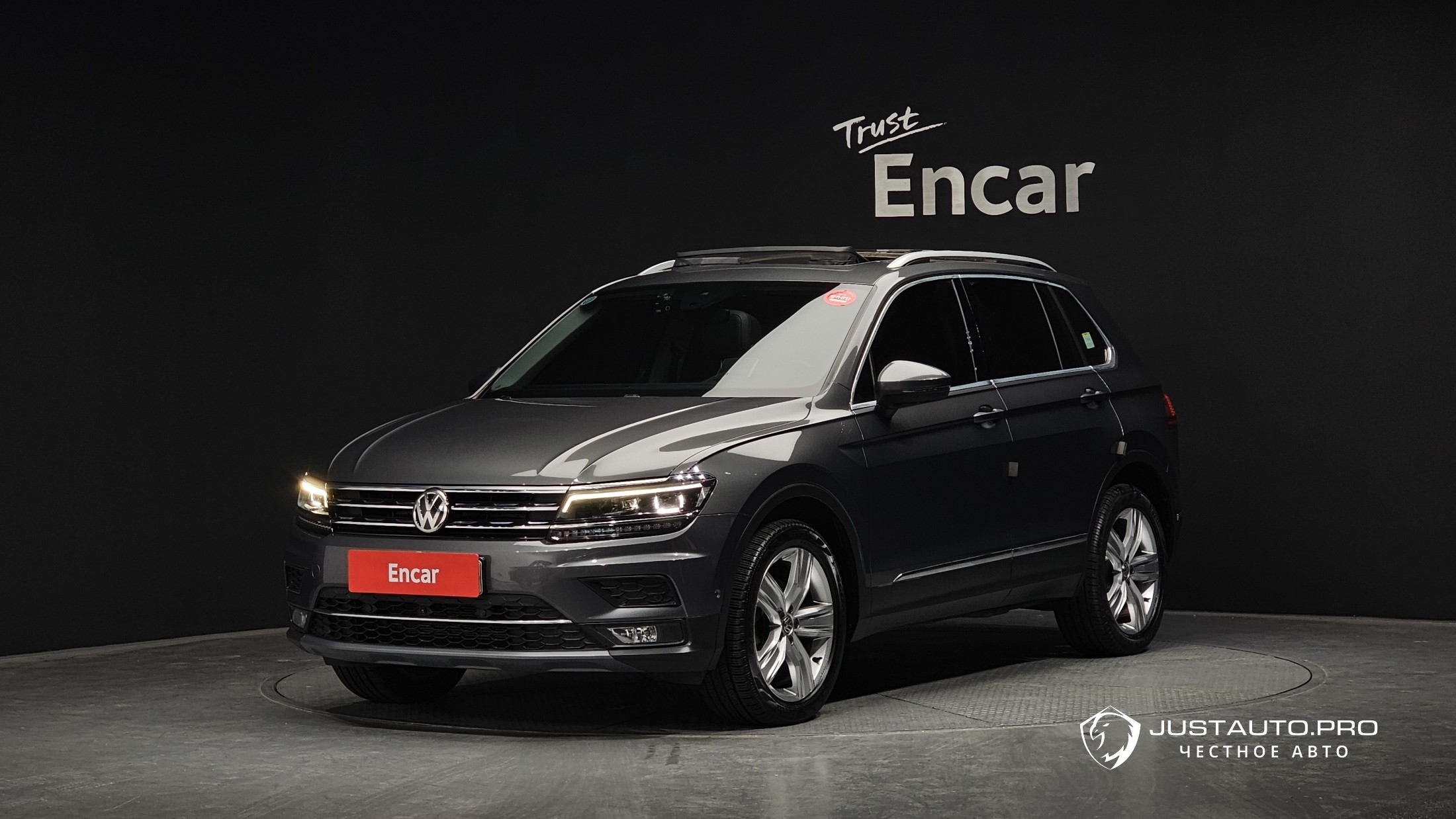 Автомобиль Volkswagen Tiguan