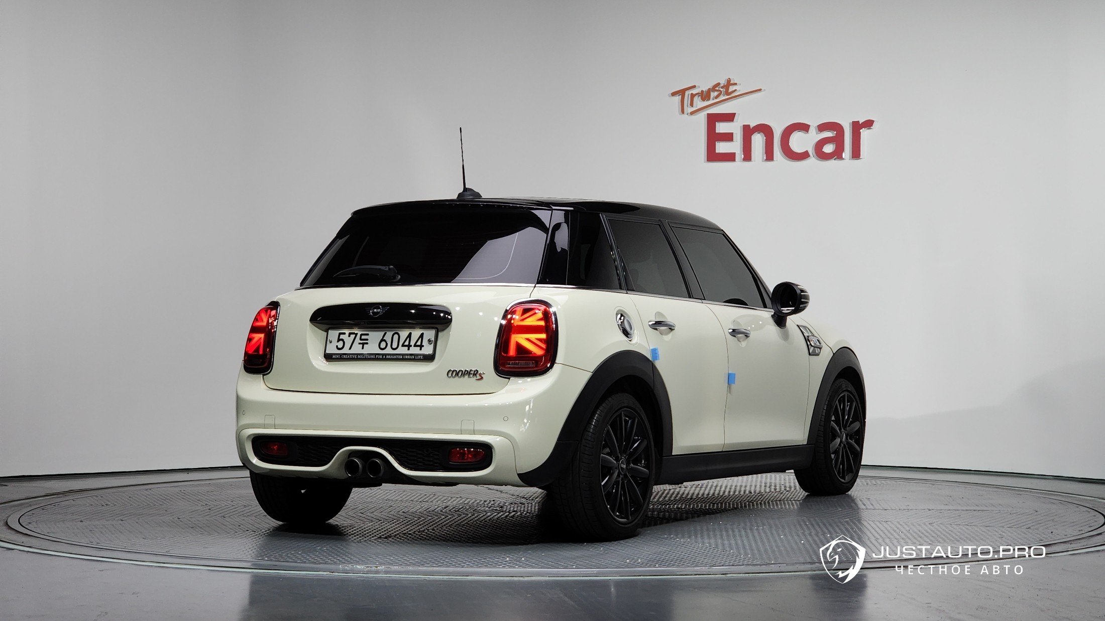 Автомобиль Mini Cooper