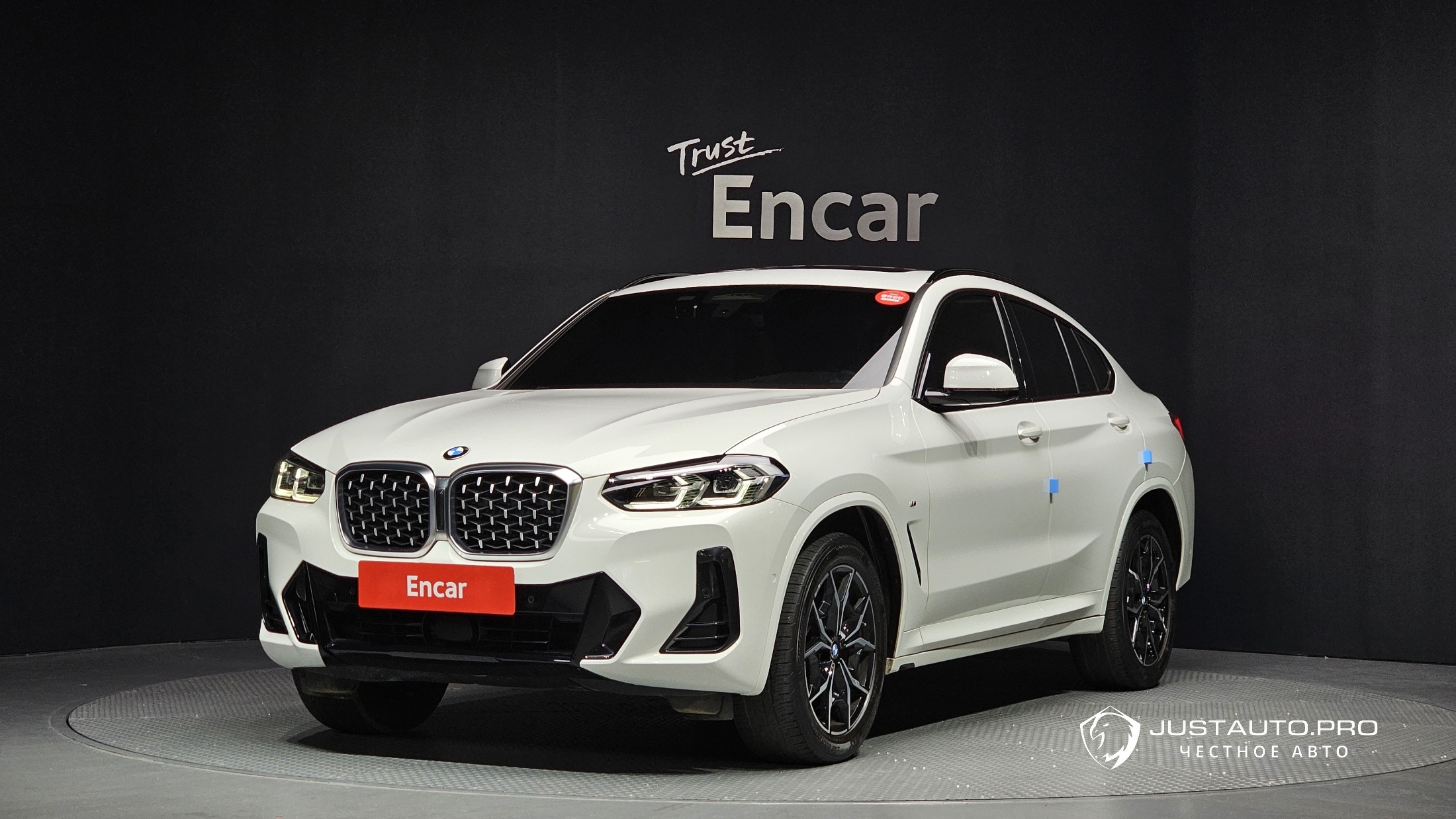 Автомобиль BMW X4