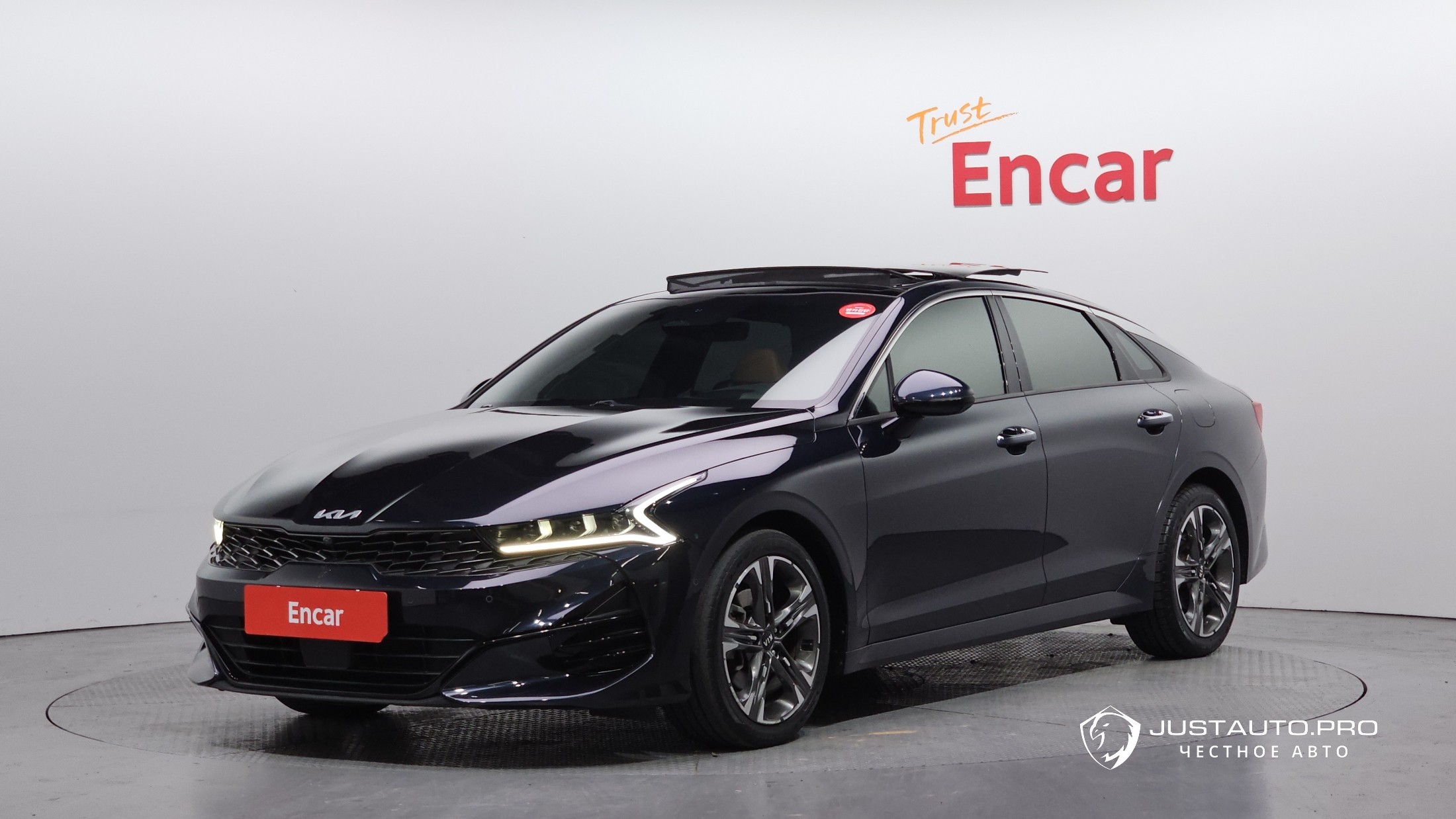 Автомобиль Kia K5