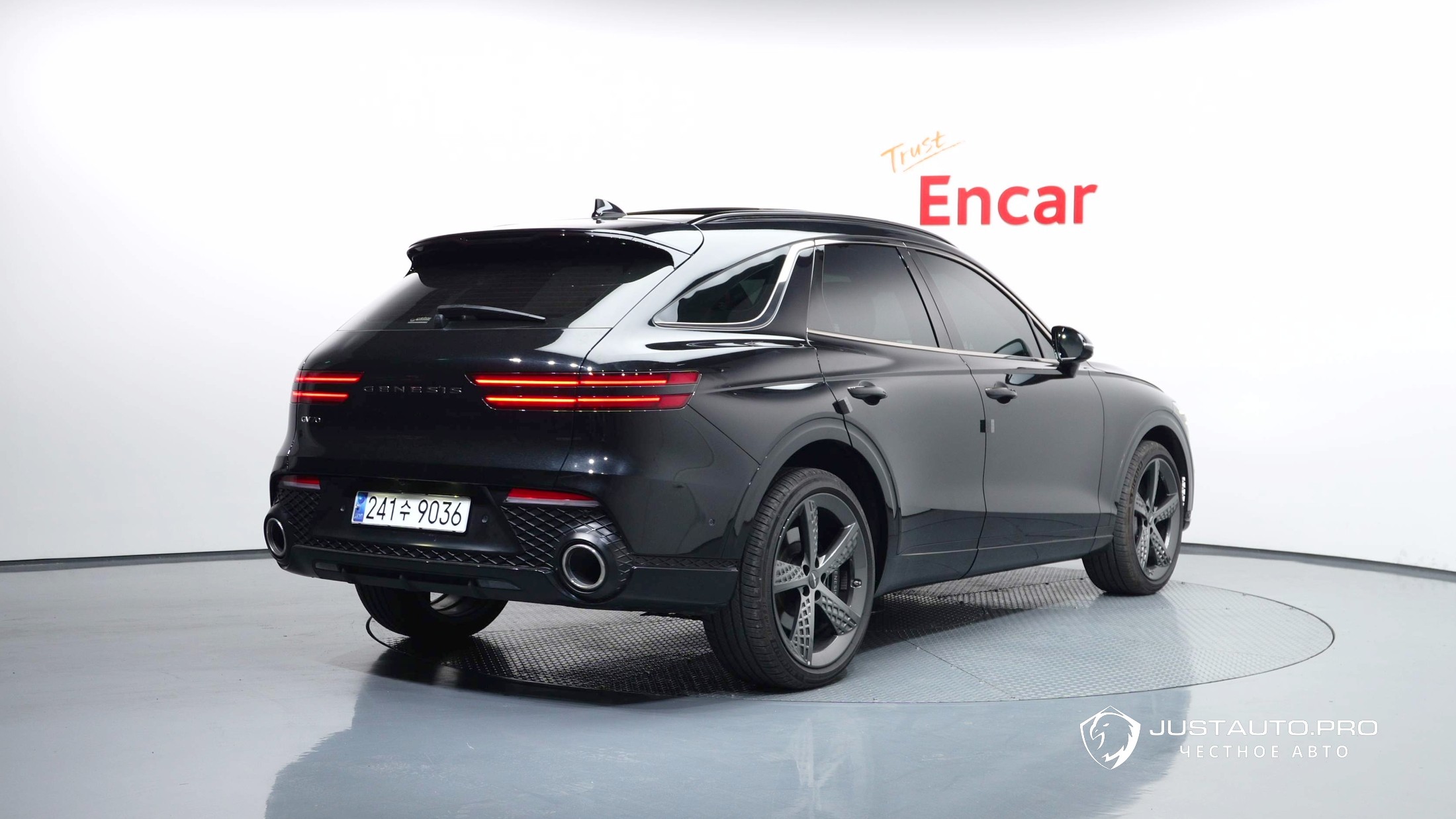 Автомобиль Genesis GV70