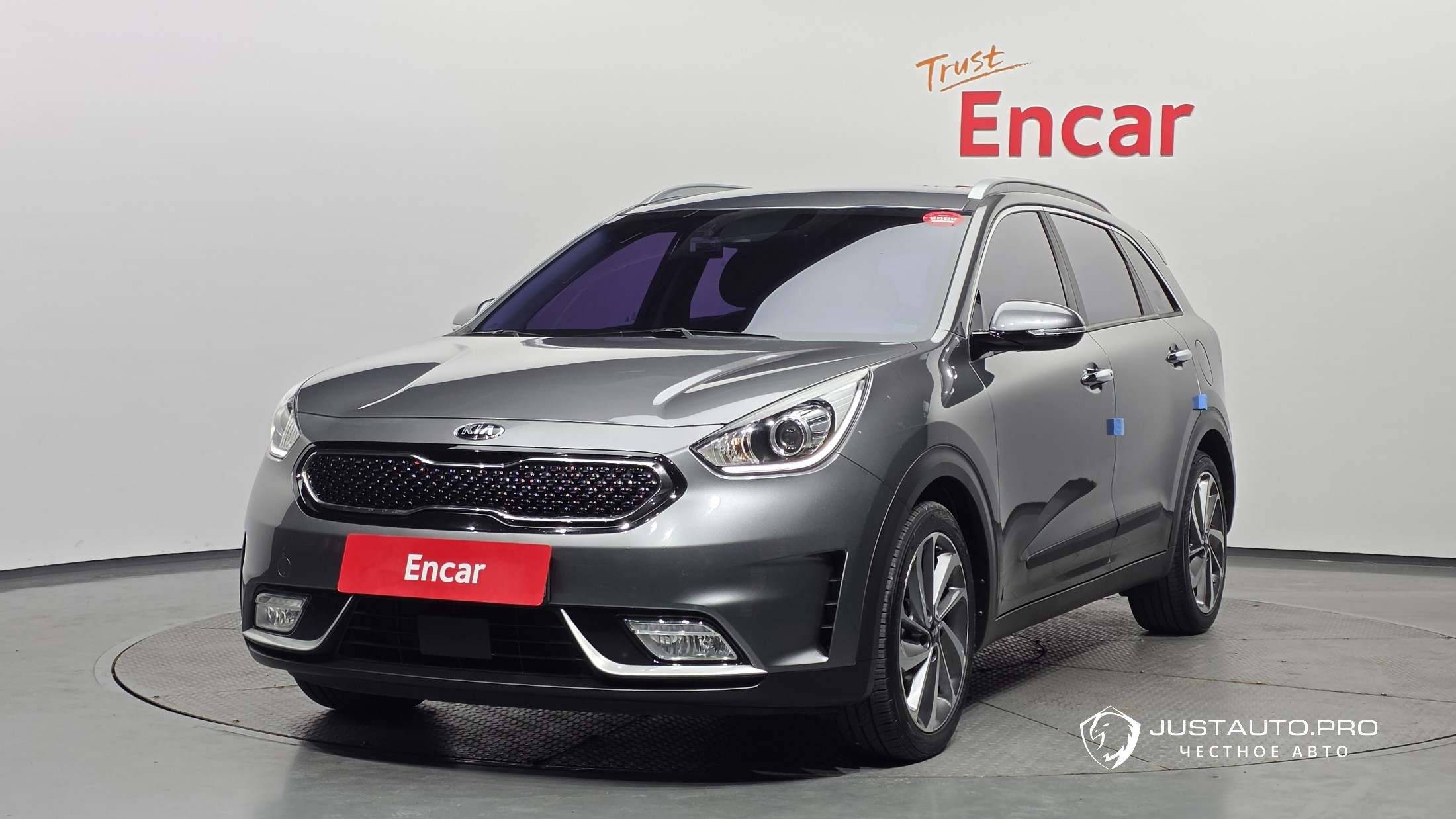Автомобиль Kia Niro