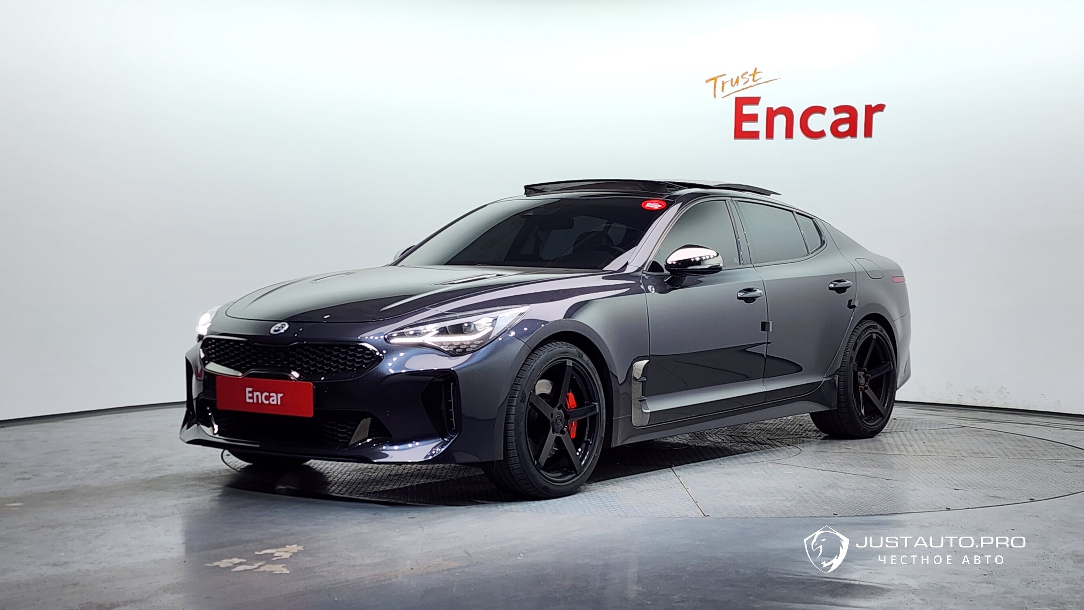 Автомобиль Kia Stinger