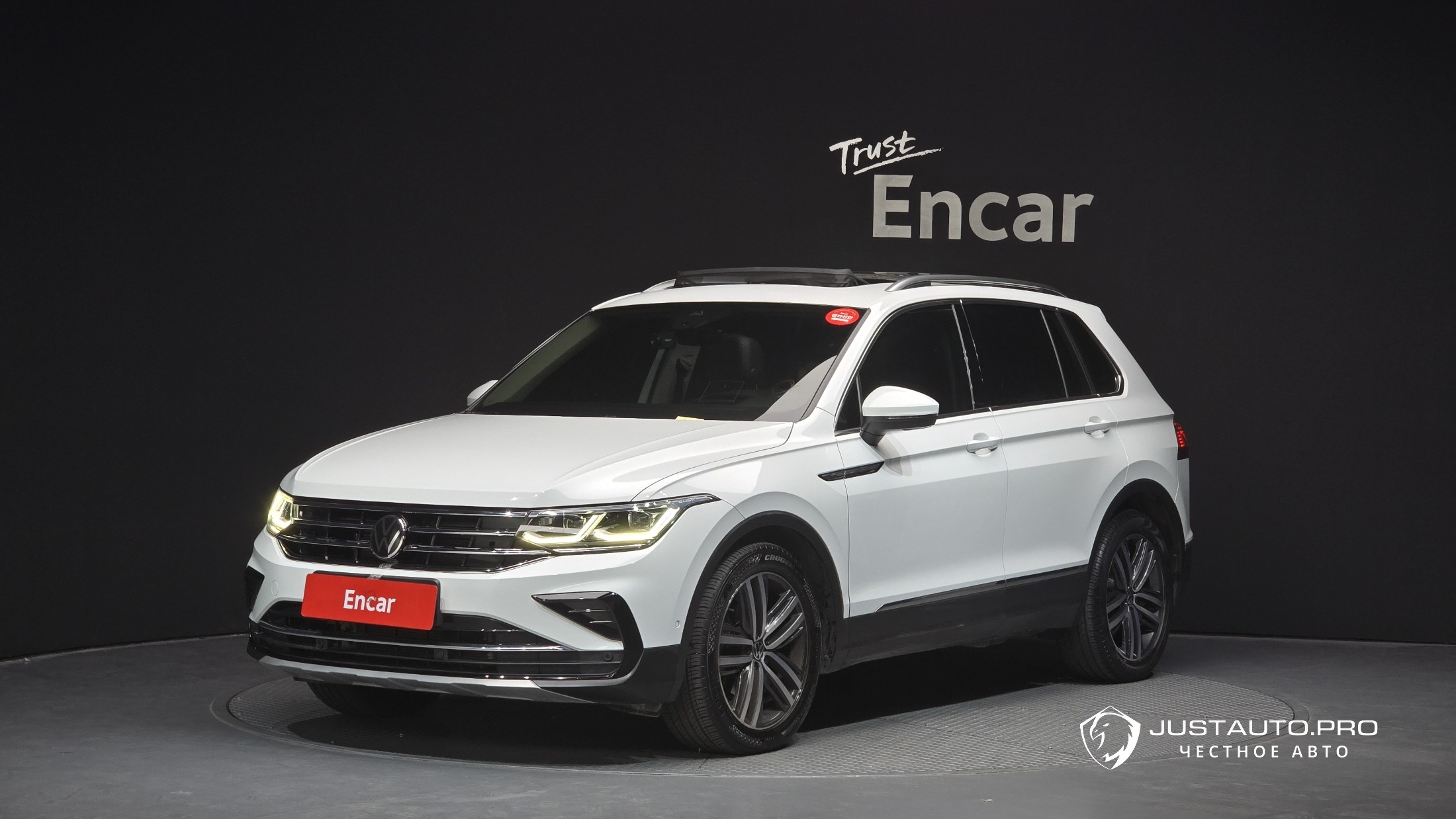 Автомобиль Volkswagen Tiguan