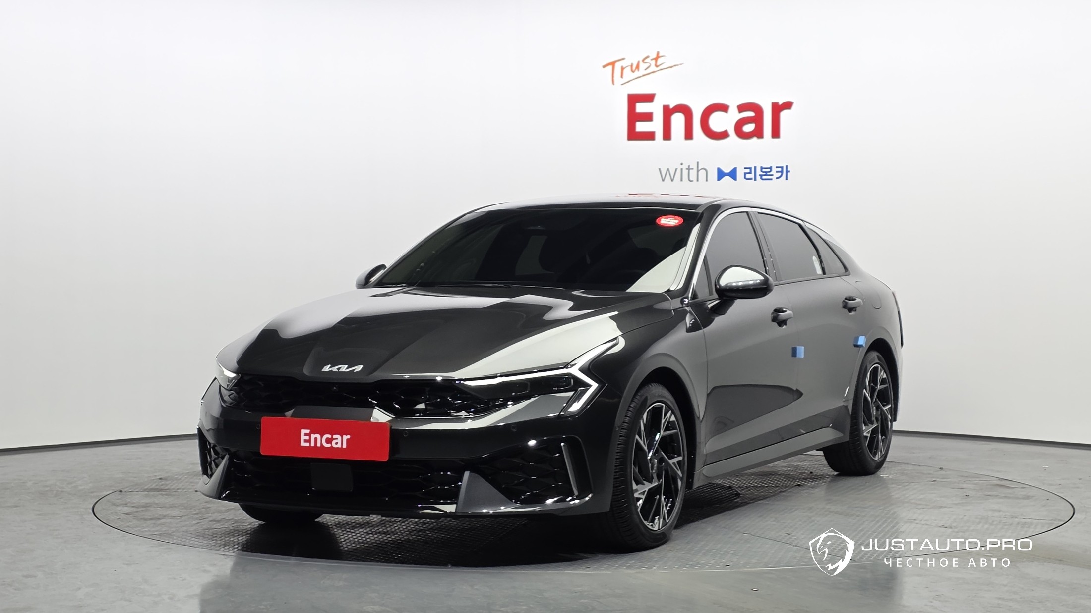 Автомобиль Kia K5