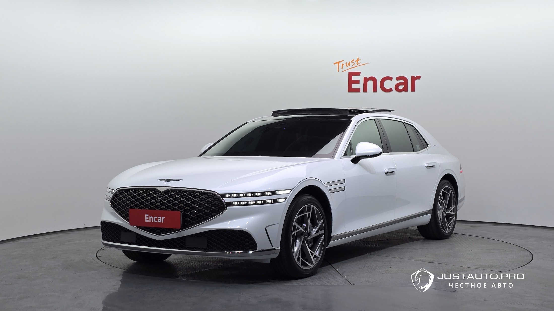 Автомобиль Genesis G90