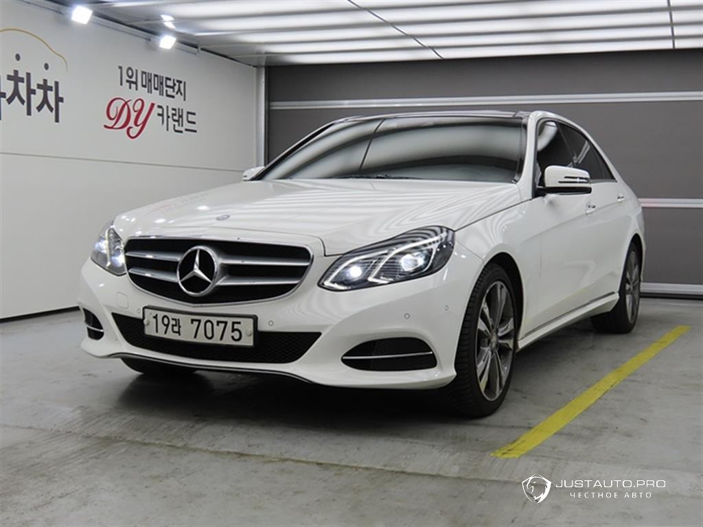 Автомобиль Mercedes-Benz E-Class