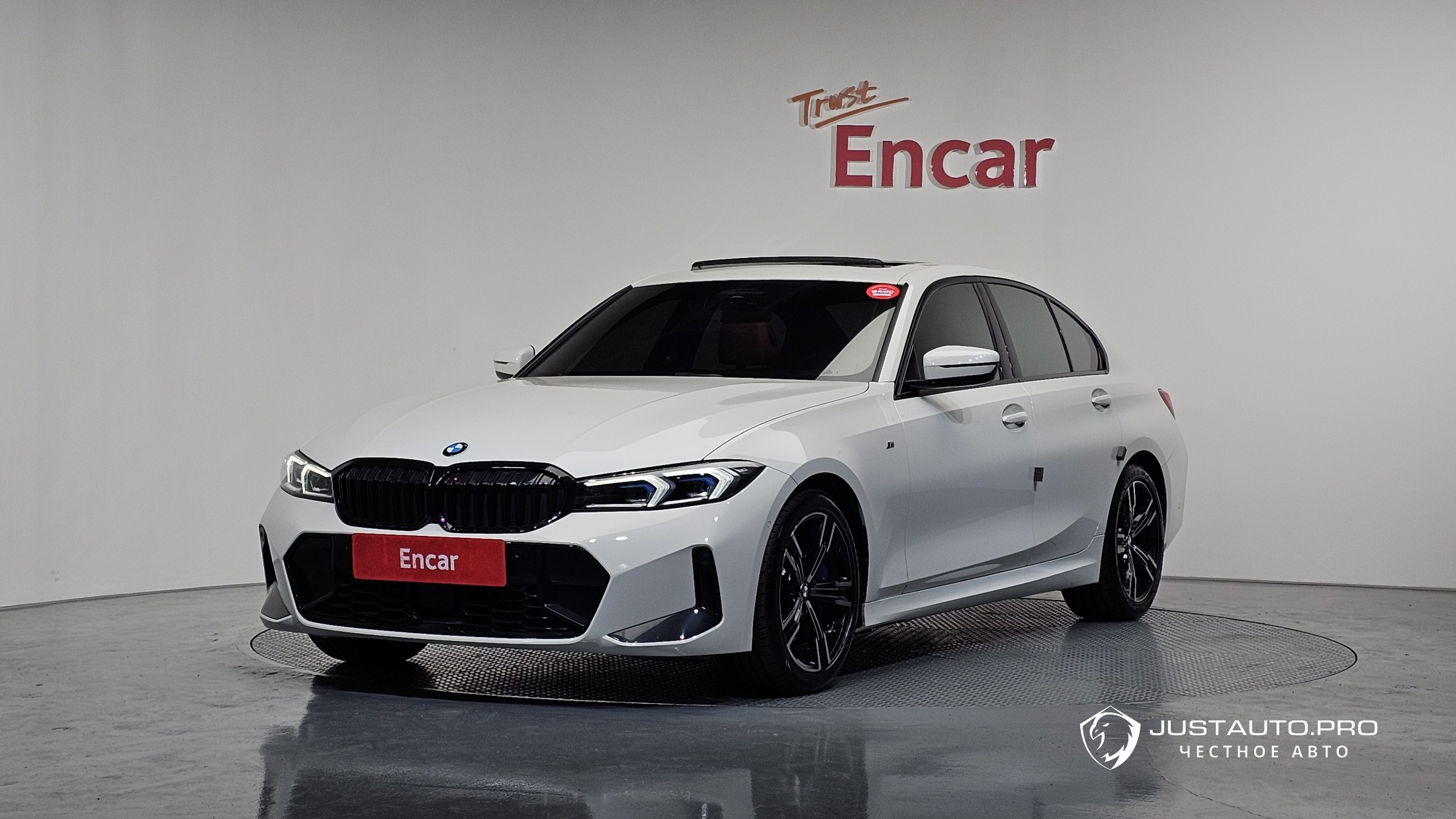 Автомобиль BMW 3-Series