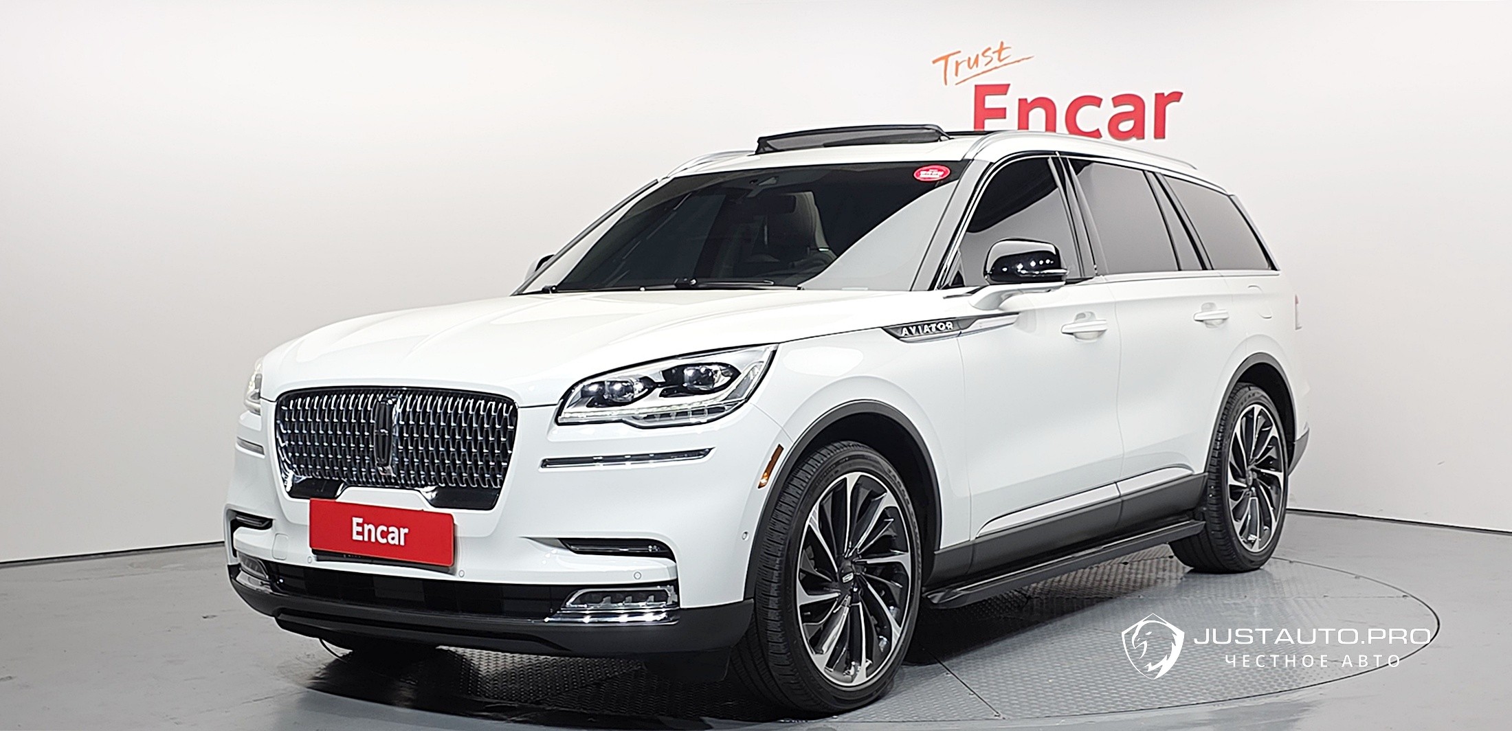 Автомобиль Lincoln Aviator