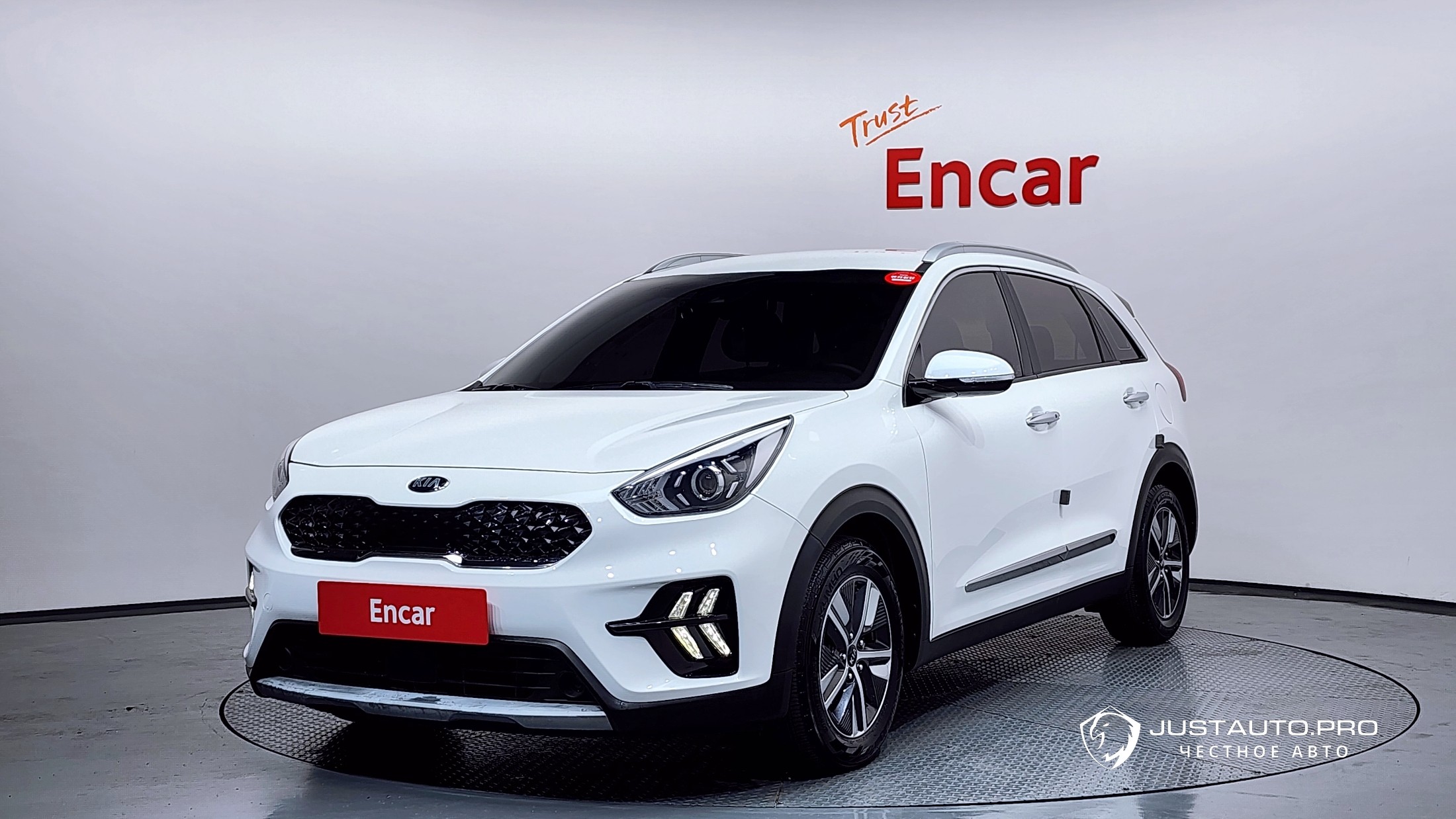 Автомобиль Kia Niro