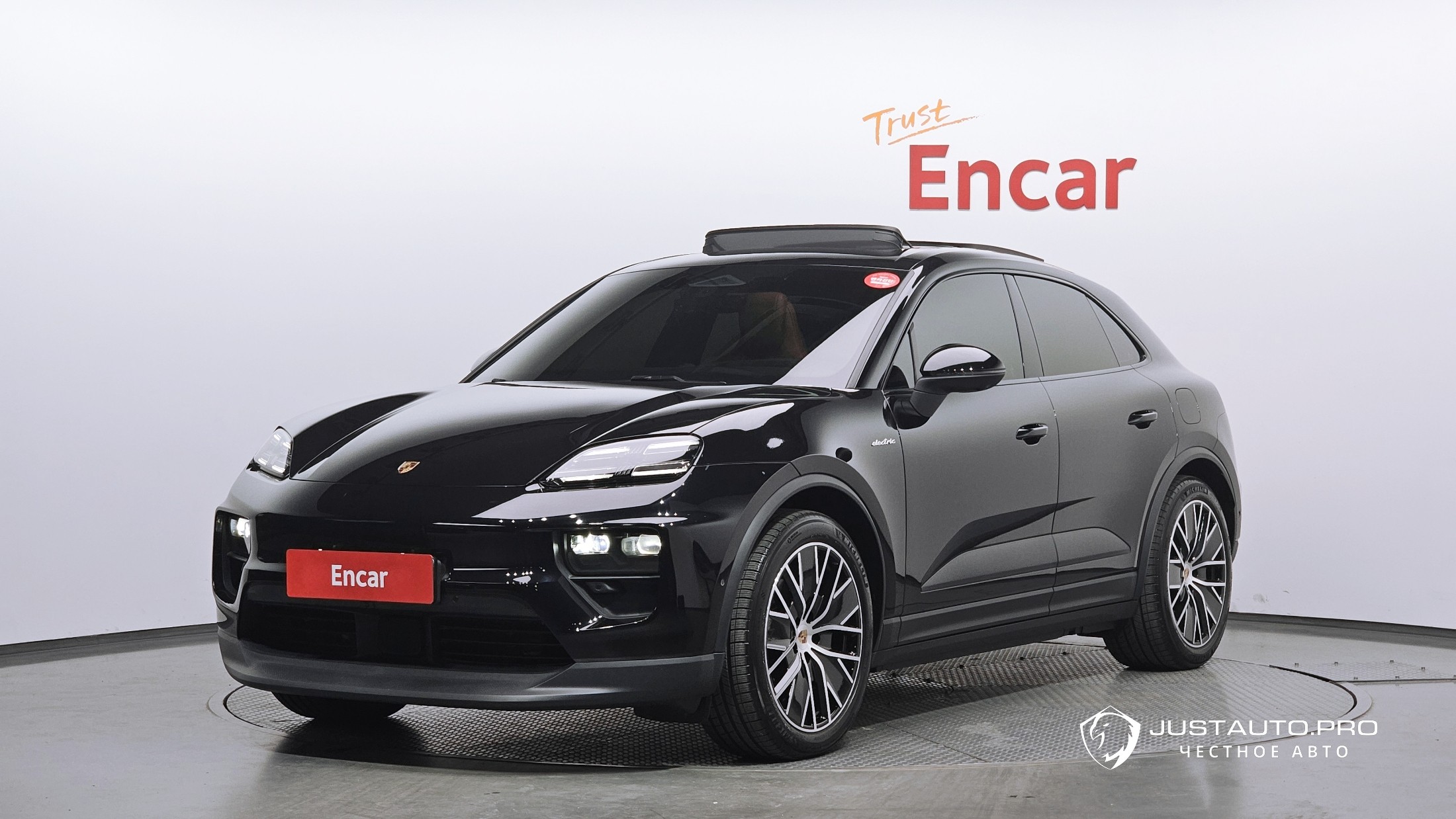 Автомобиль Porsche Macan