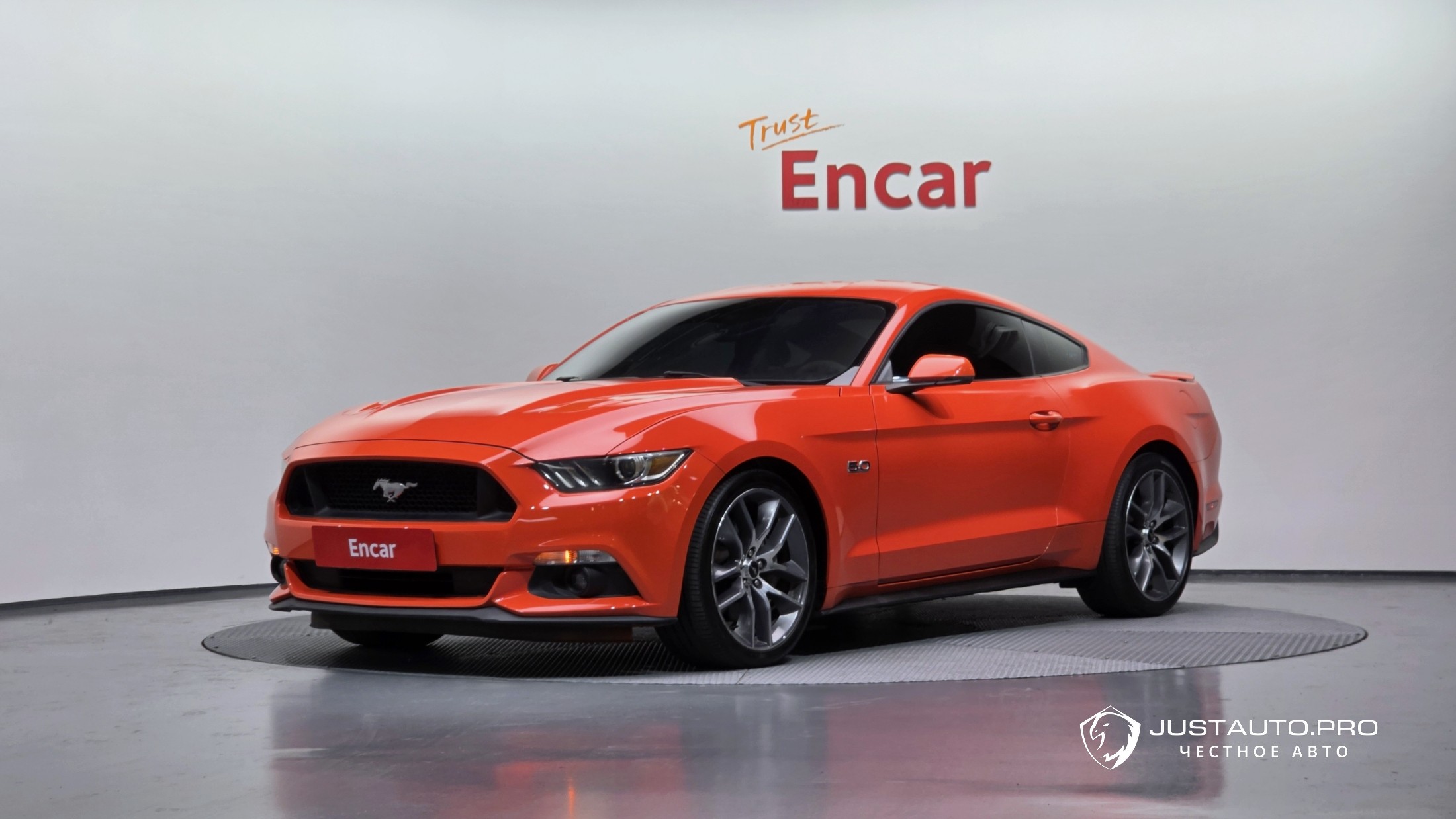 Автомобиль Ford Mustang