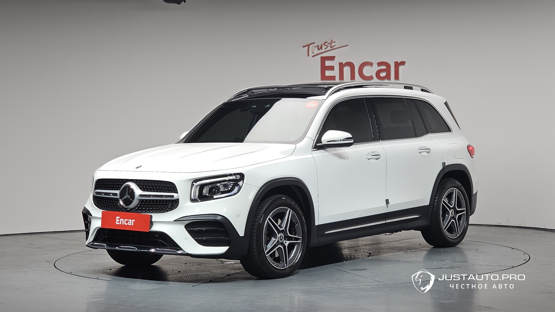Автомобиль Mercedes-Benz GLB-Class
