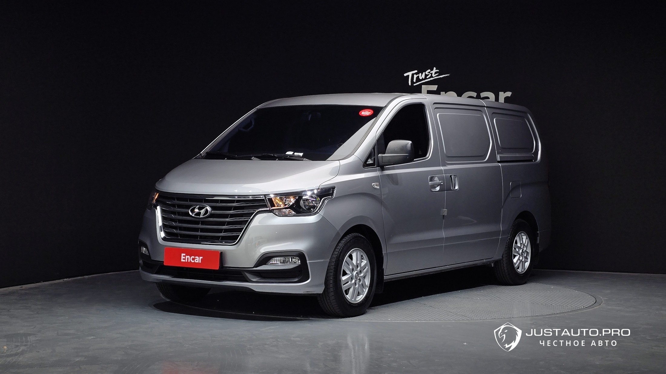 Автомобиль Hyundai Starex