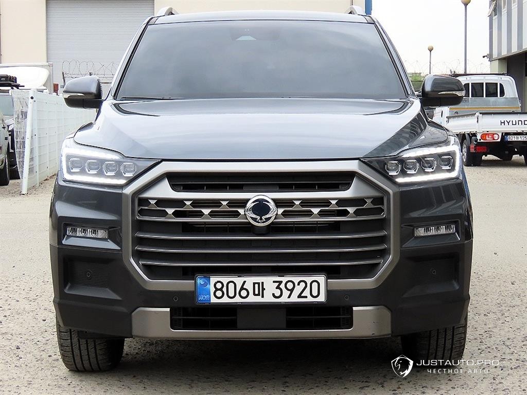 Автомобиль KG_Mobility_Ssangyong Rexton