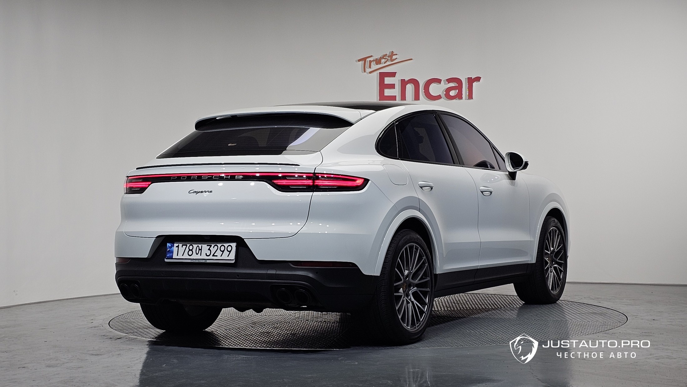 Автомобиль Porsche Cayenne