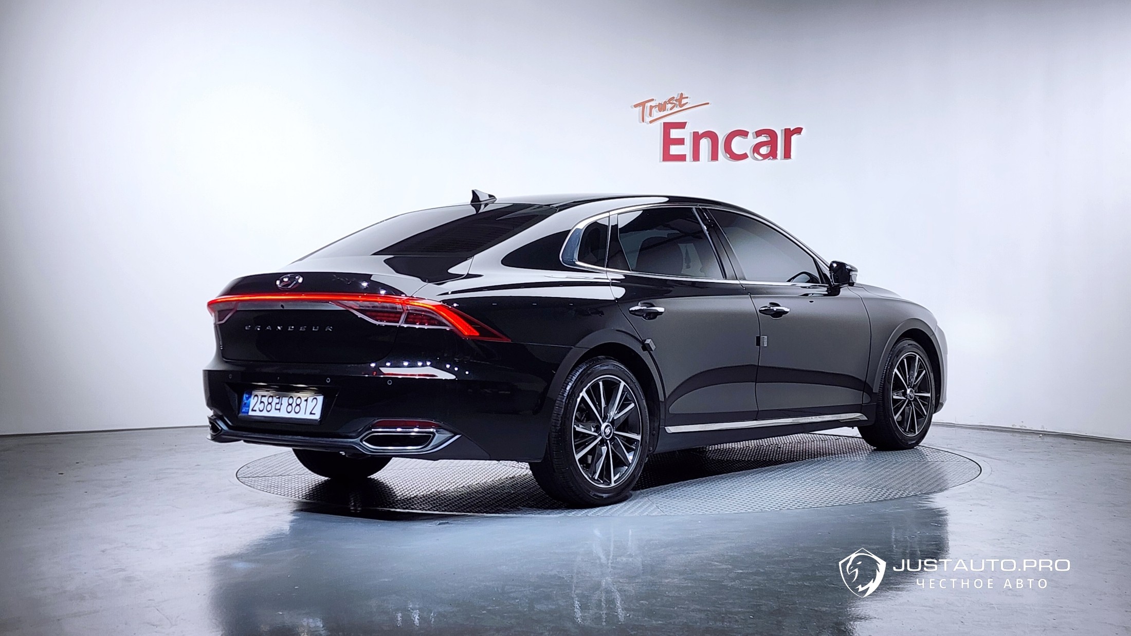 Автомобиль Hyundai Grandeur