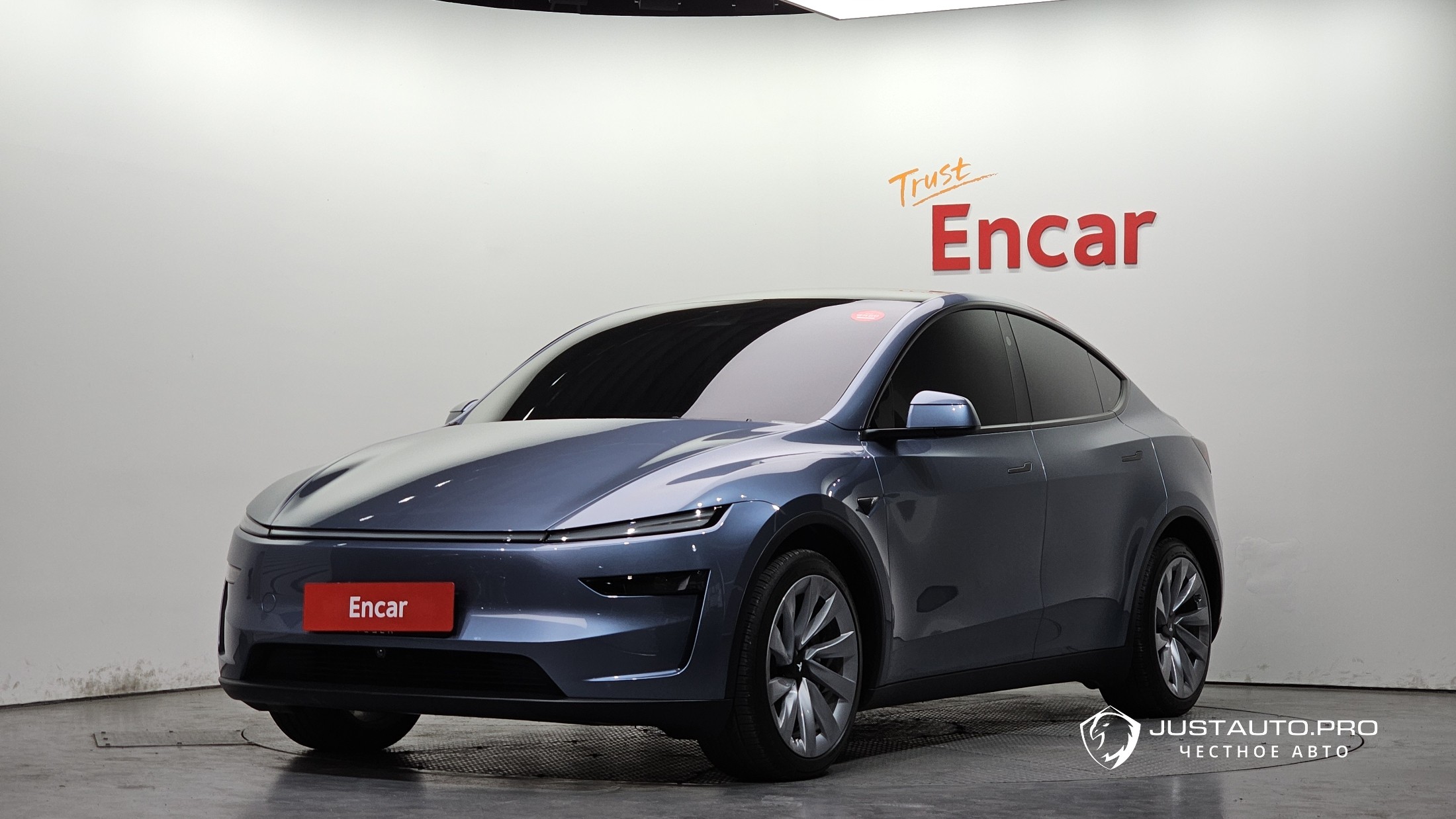 Автомобиль Tesla Model Y